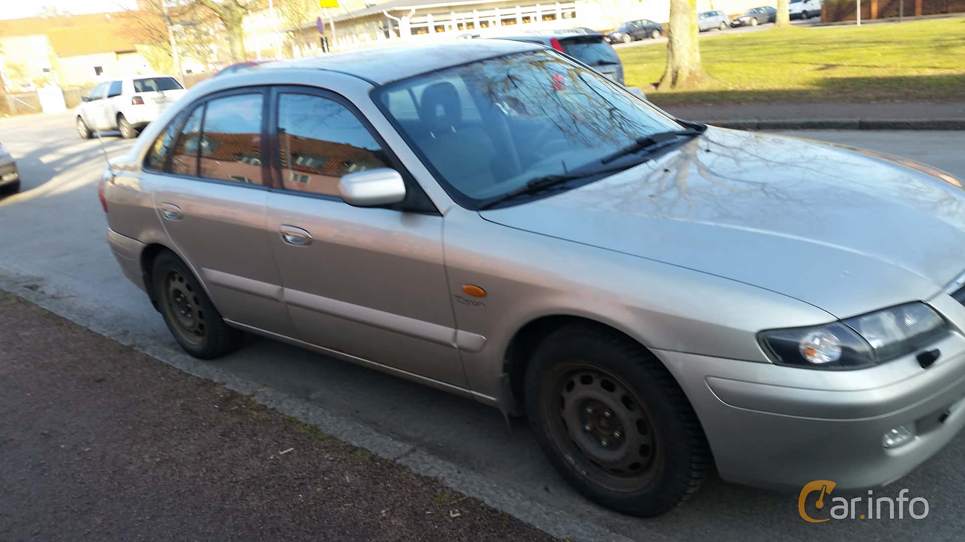 Mazda 626 Hatchback 2.0 136hp, 1997