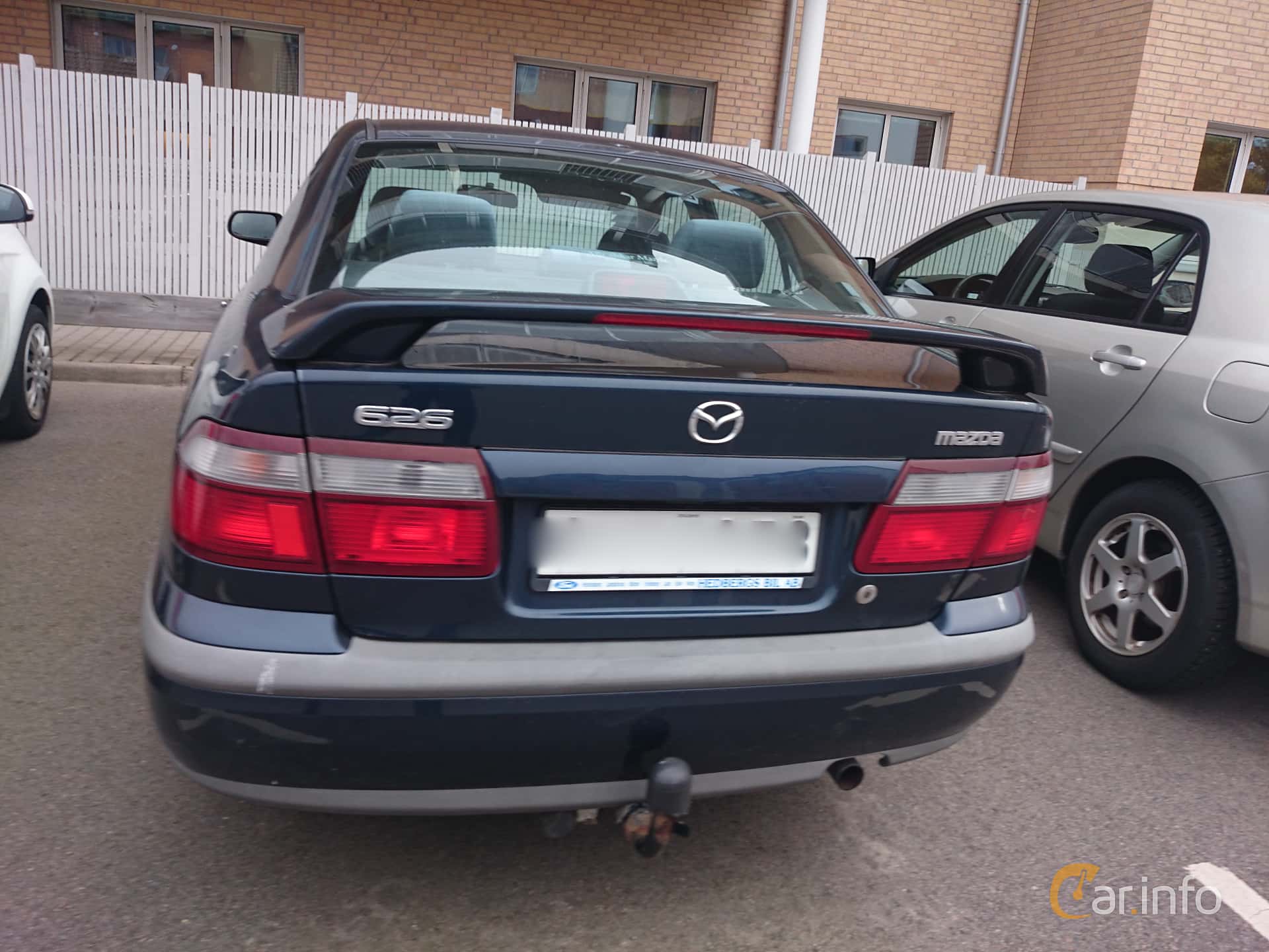 Mazda 626 Sedan 2.0 Manual, 116hp, 1999
