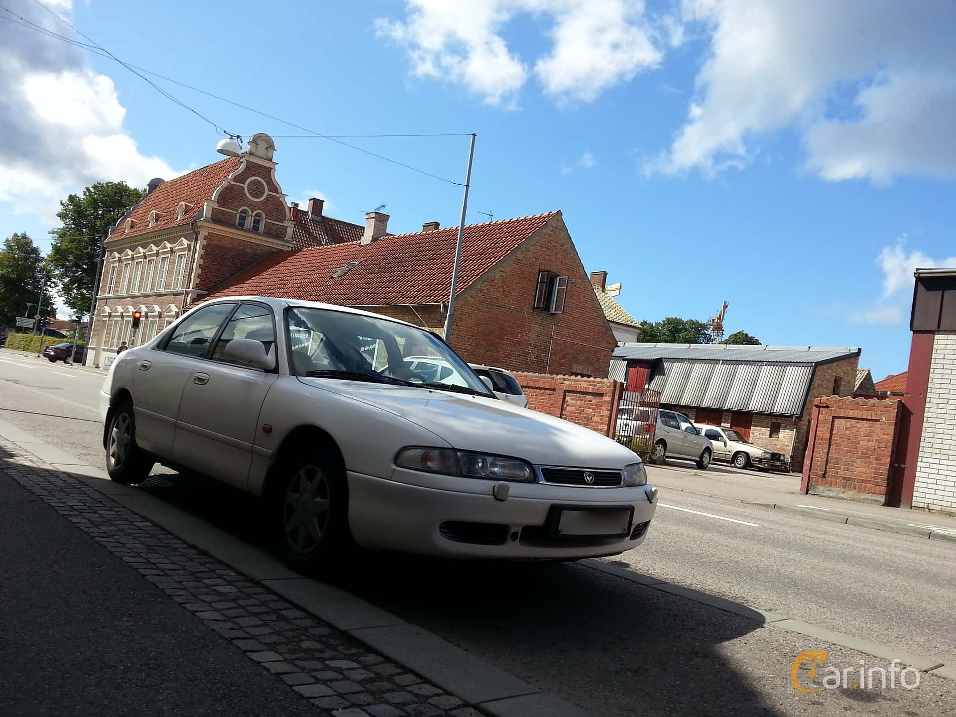 Mazda 626 Sedan 1.8 Manual, 105hp, 1992