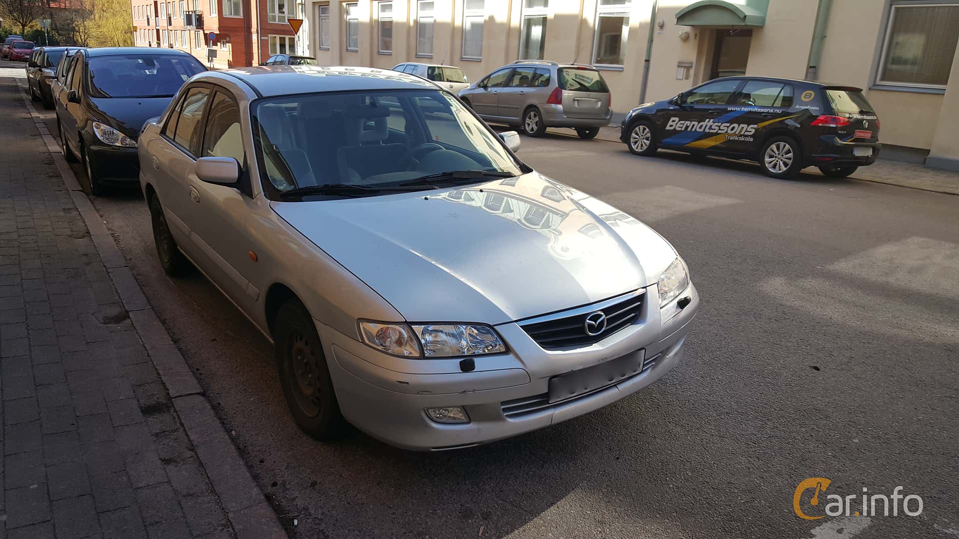 Mazda 626 Sedan 2.0 136hp, 1998