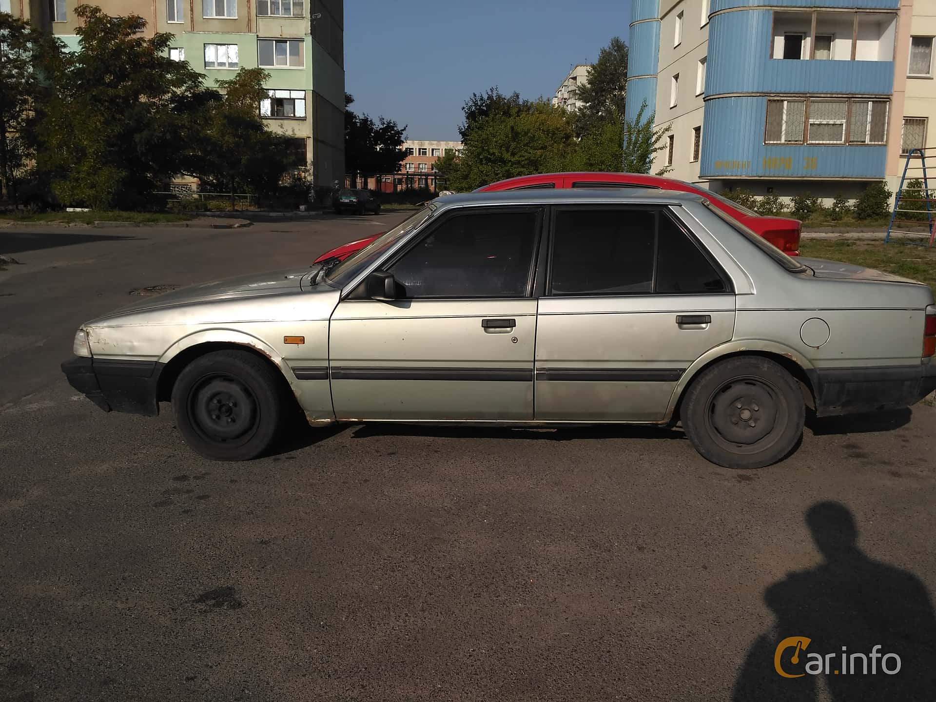 Mazda 626 Sedan 2.0 Manual, 102hp, 1983