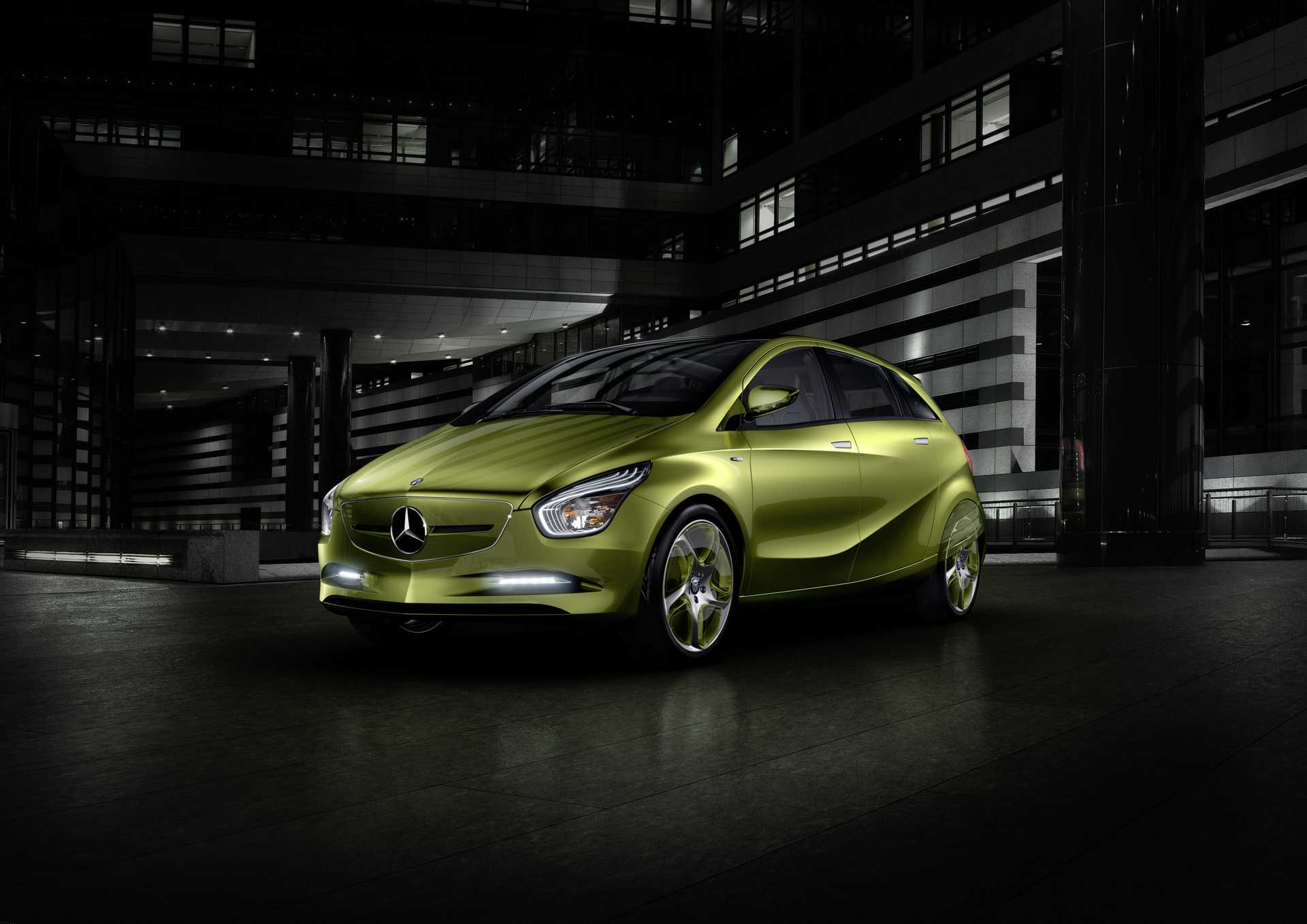 Mercedes-Benz BlueZERO E-Cell 35 kWh Single Speed, 136hp, 2009
