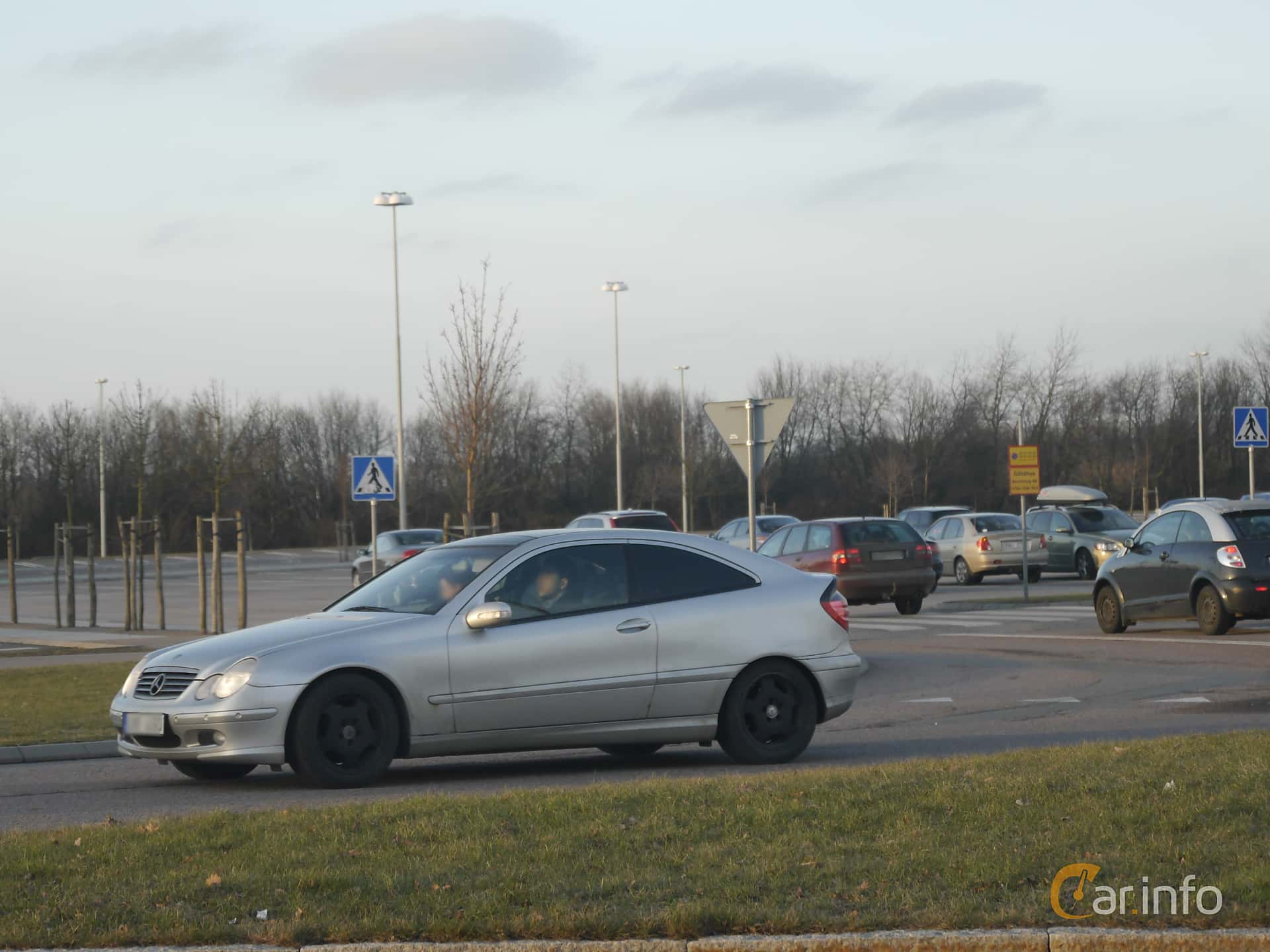 Mercedes-Benz C 180 Sportcoupé  129hp, 2003