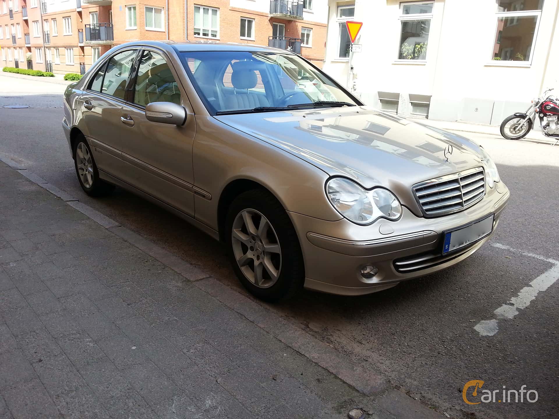 Mercedes-Benz C 200 Kompressor  163hp, 2004