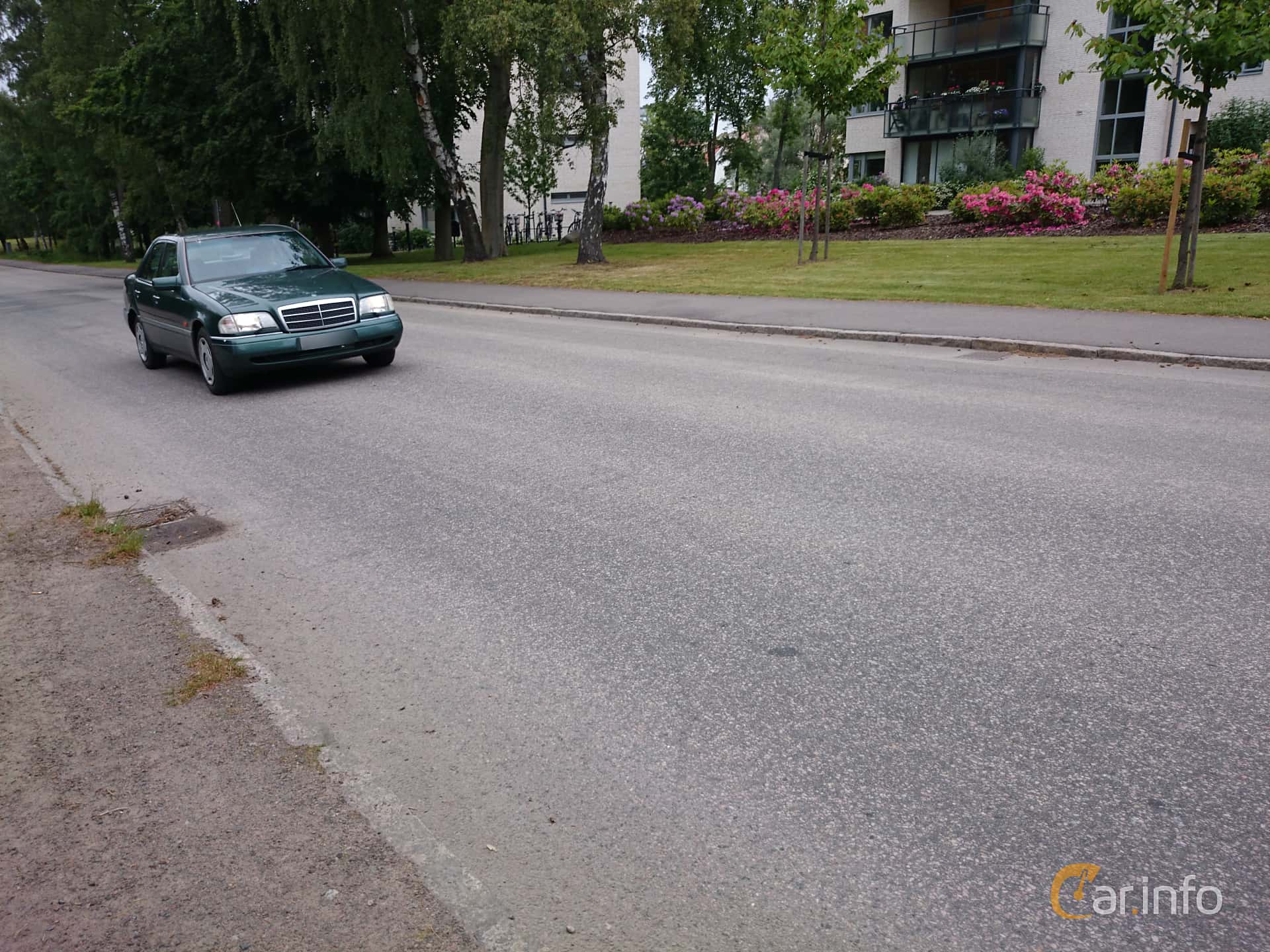 Mercedes-Benz C 180  Manual, 122hp, 1994