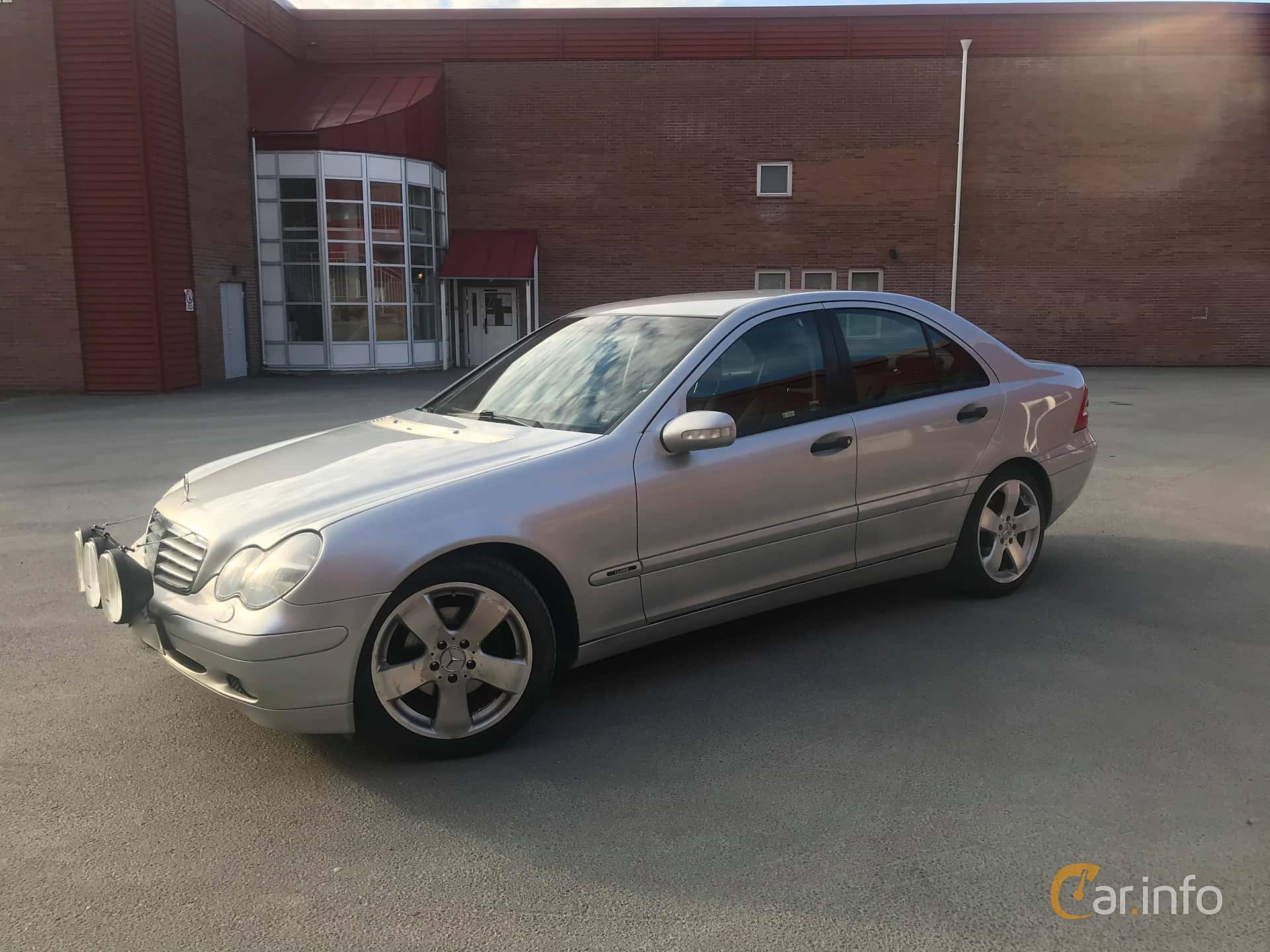 Mercedes-Benz C 180  Manual, 129hp, 2002