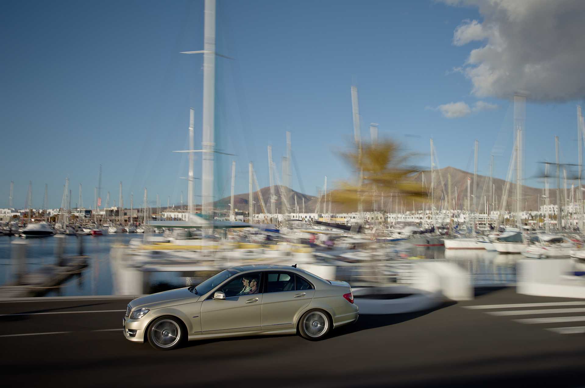 Mercedes-Benz C 350 BlueEFFICIENCY  7G-Tronic Plus, 306hp, 2013