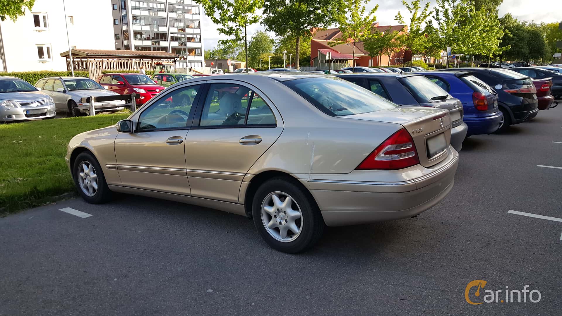 Mercedes-Benz C 180  129hp, 2003