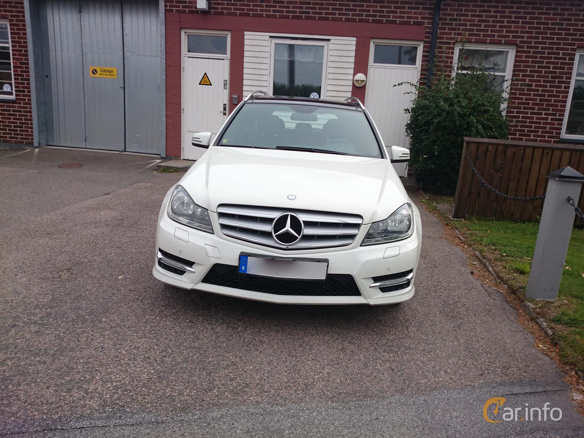 Mercedes-Benz C 180 T BlueEFFICIENCY  Manual, 156hp, 2011