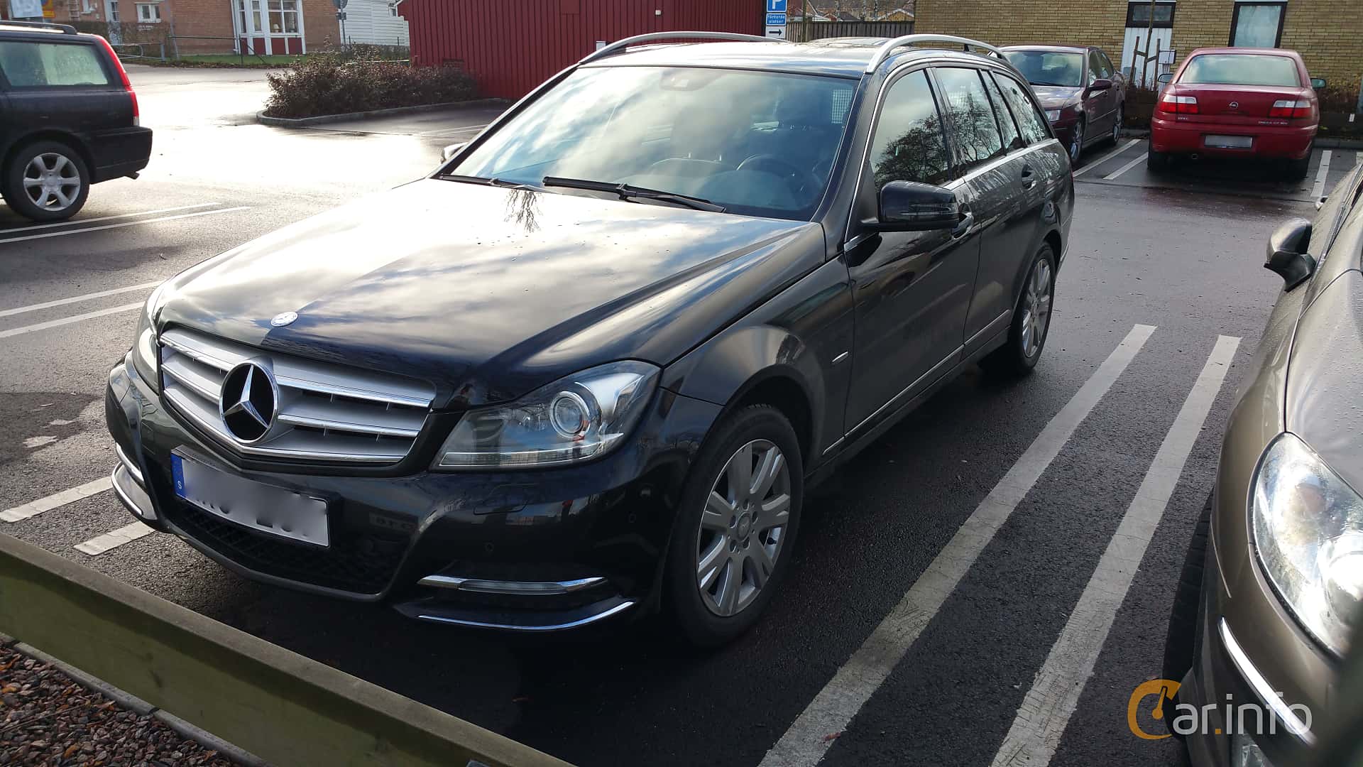 Mercedes-Benz C 180 T BlueEFFICIENCY  Manual, 156hp, 2012