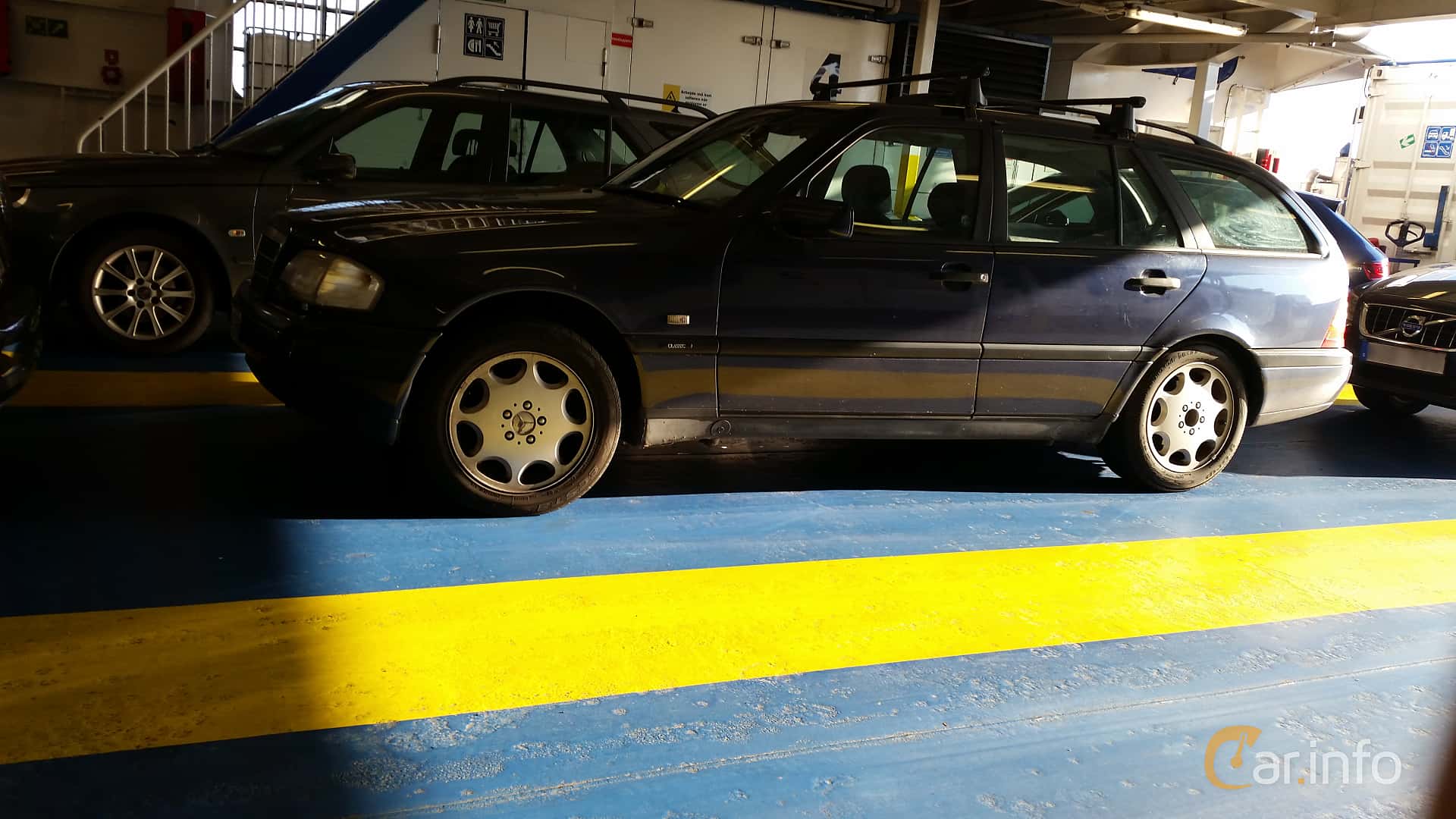 Mercedes-Benz C 180 T  Automatic, 129hp, 2001