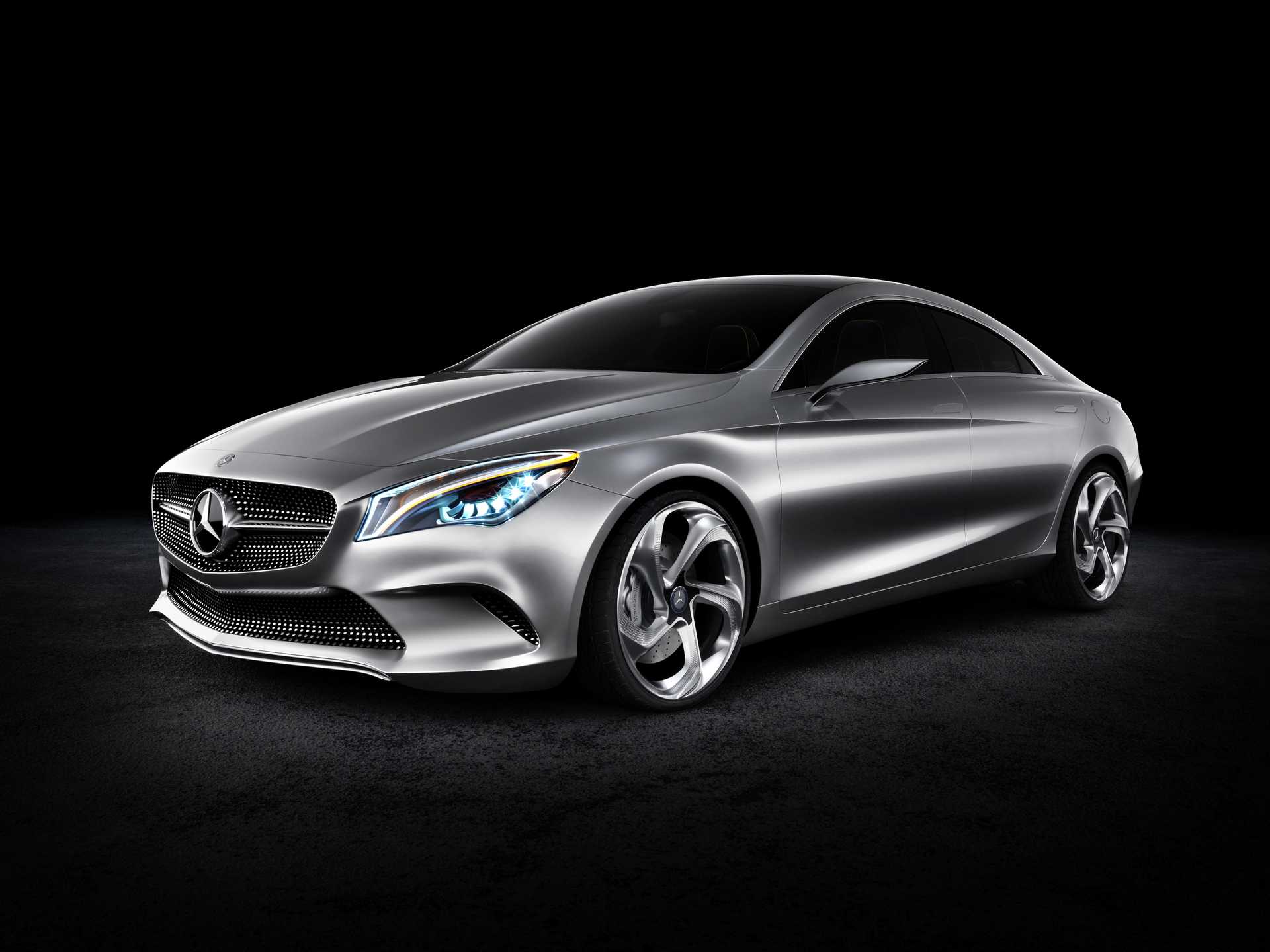 Mercedes-Benz Concept Style Coupé 2.0 4MATIC 7G-Tronic, 211hp, 2012