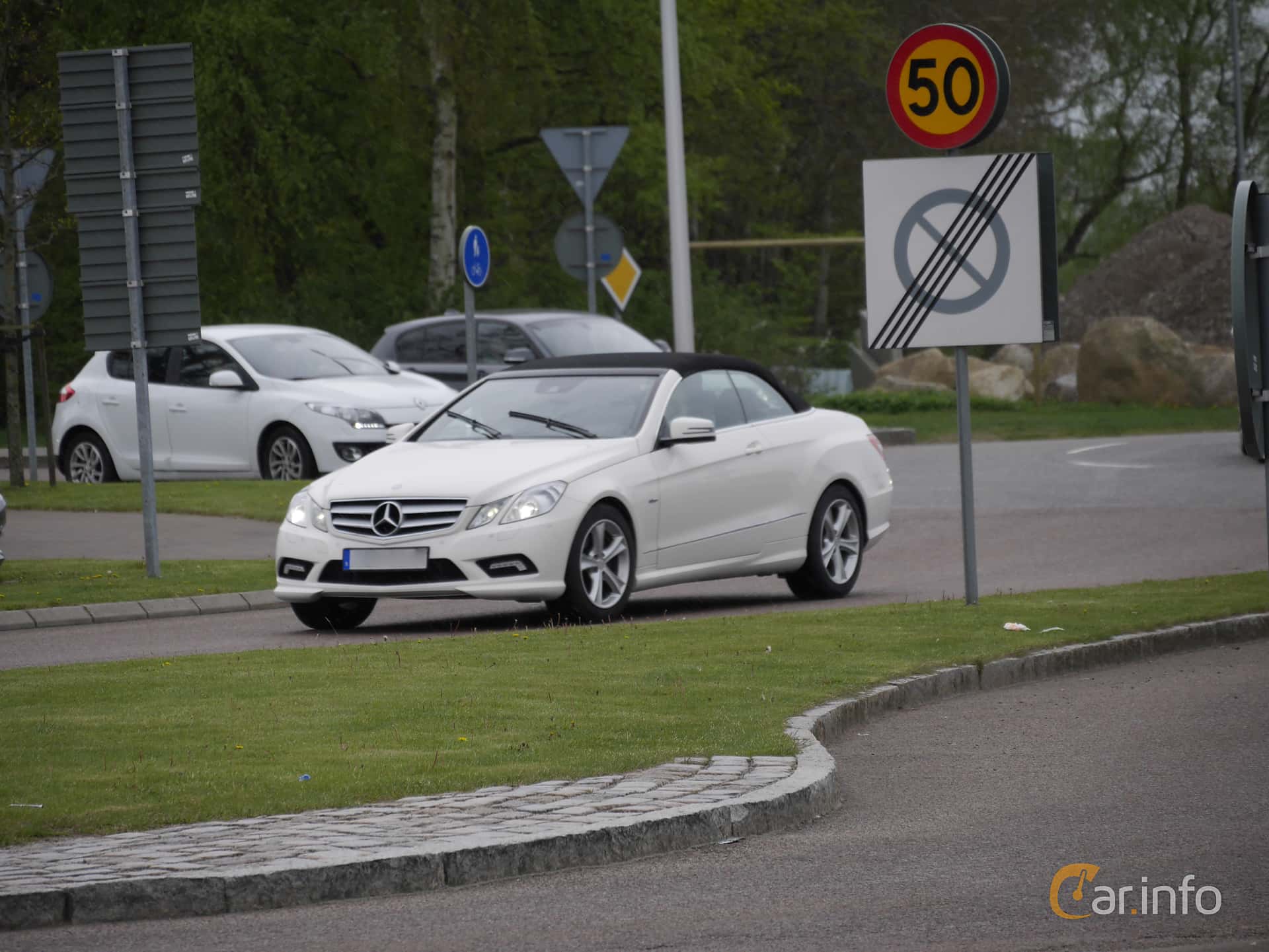 Mercedes-Benz E 350 Cabriolet BlueEFFICIENCY  7G-Tronic Plus, 306hp, 2012