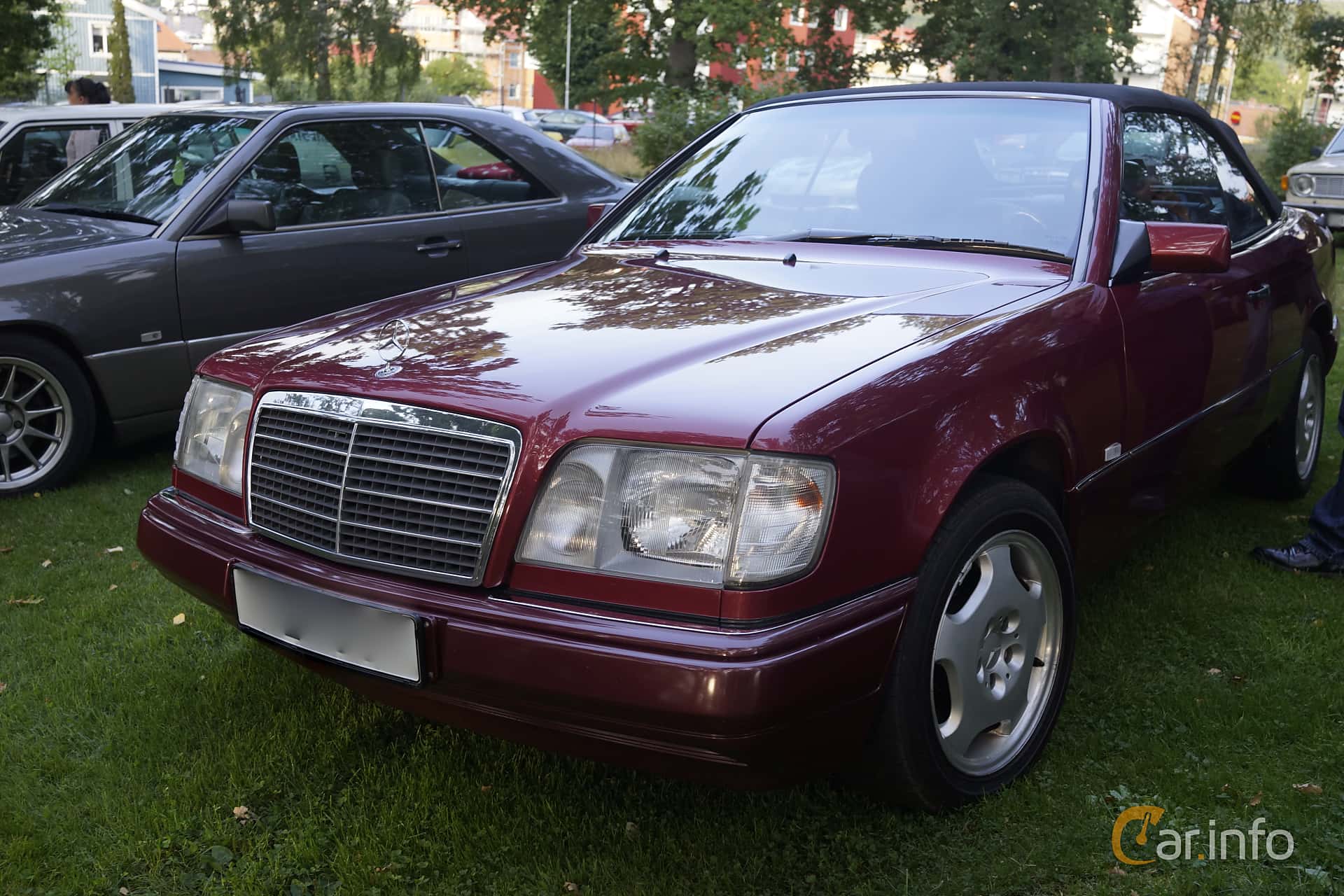 Mercedes-Benz E 320 generation W124 2nd Facelift, Manual, 5-speed