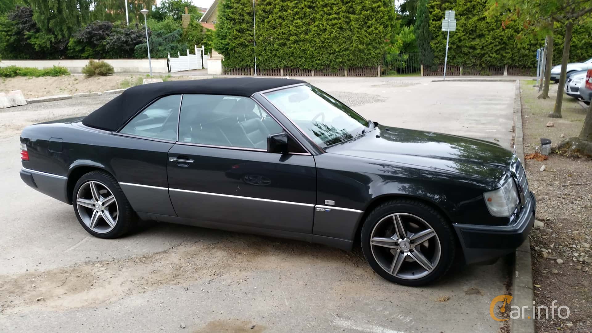 Mercedes-Benz 300 CE-24 Cabriolet  Manual, 220hp, 1993