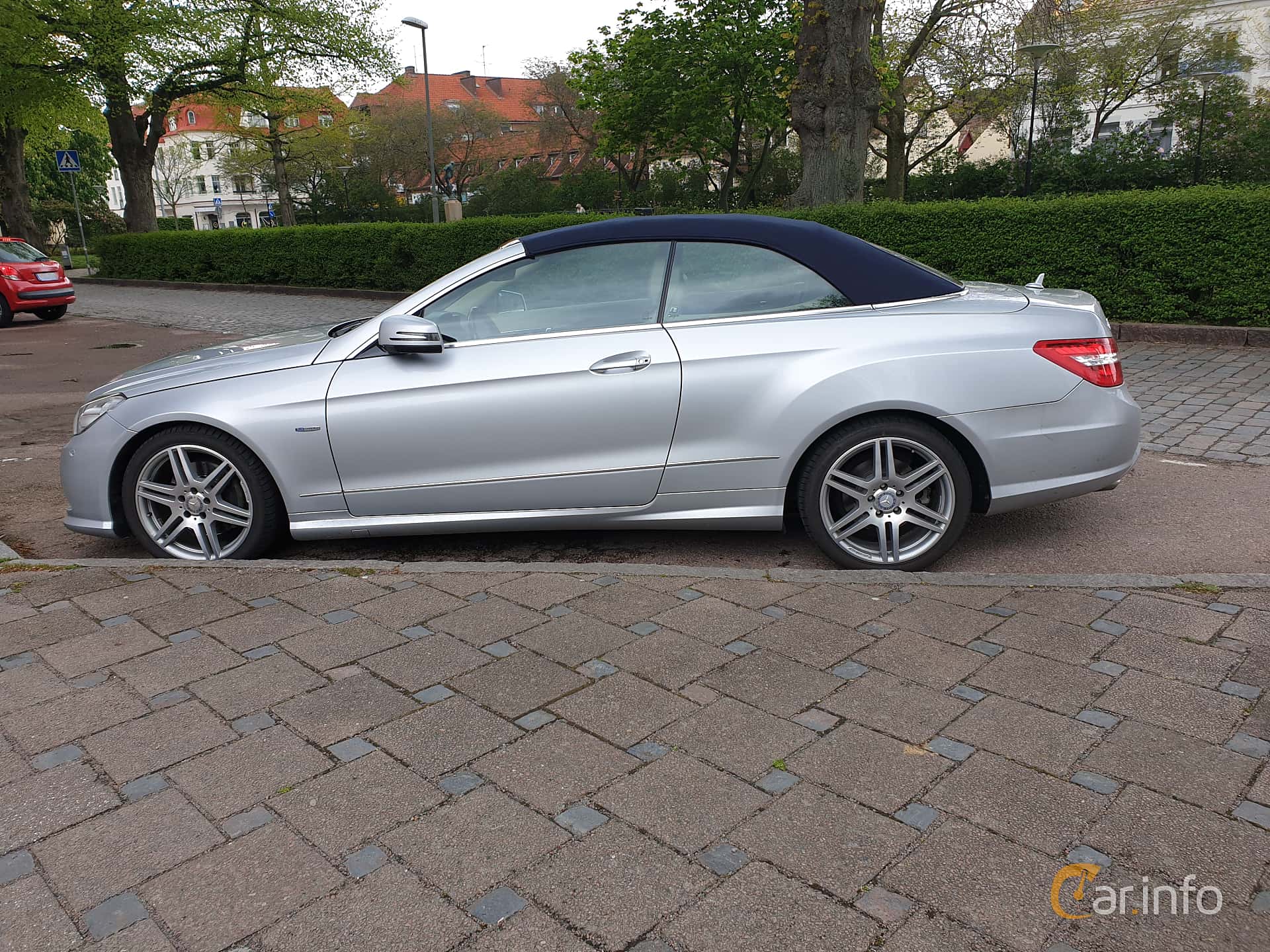 Mercedes-Benz E 250 CDI Cabriolet BlueEFFICIENCY  204hp, 2010