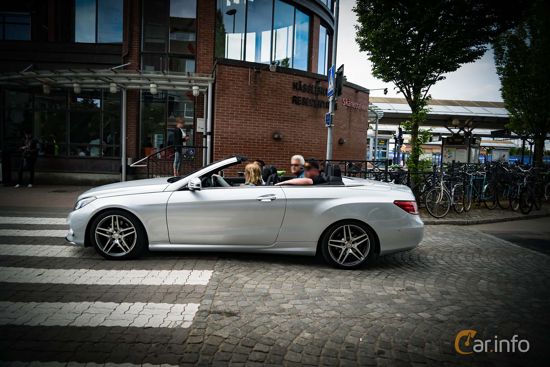 Mercedes-Benz E 250 BlueTEC Cabriolet  Manual, 204hp, 2016