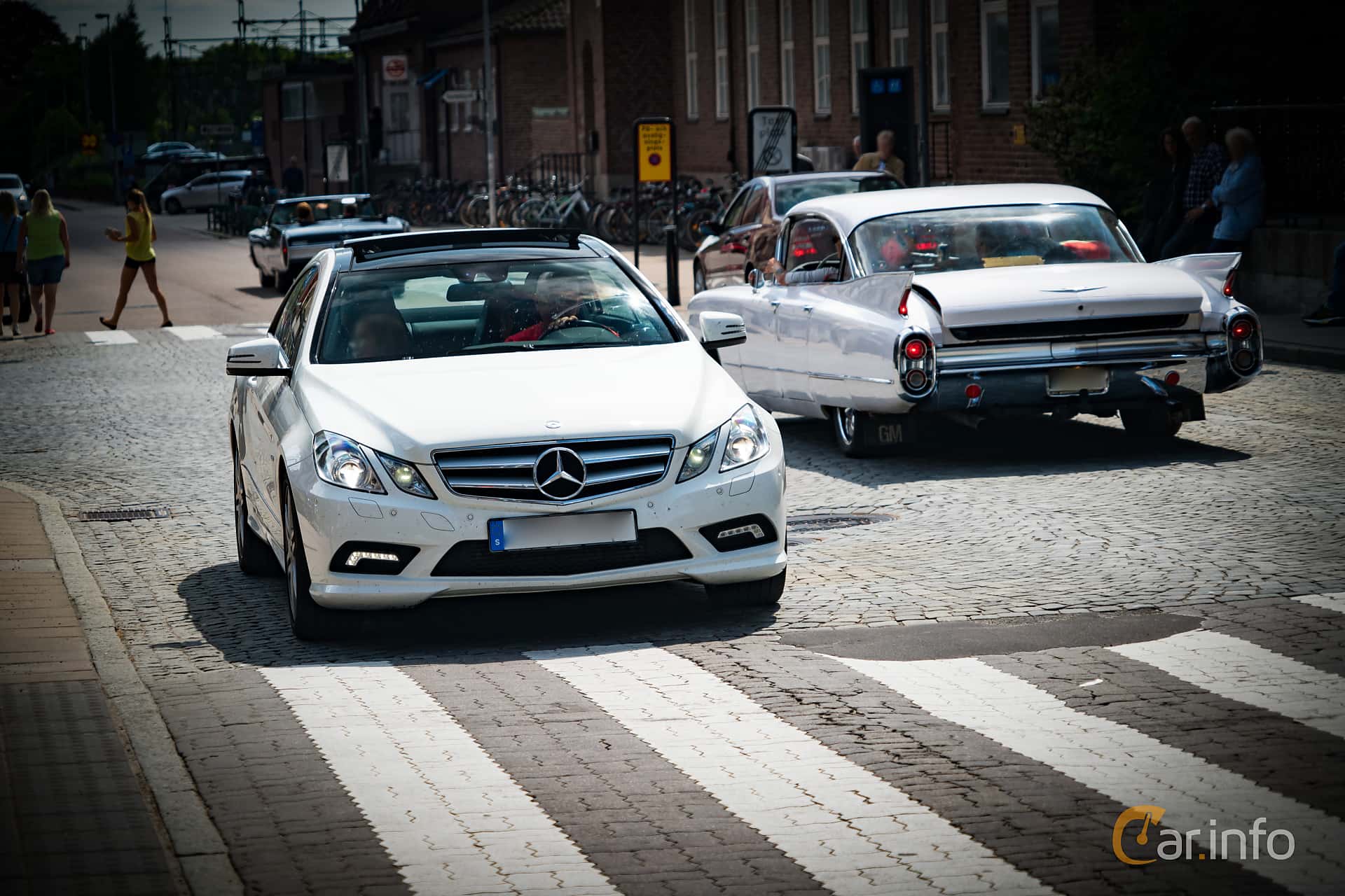 Mercedes-Benz E 220 CDI Coupé BlueEFFICIENCY  Manual, 170hp, 2011