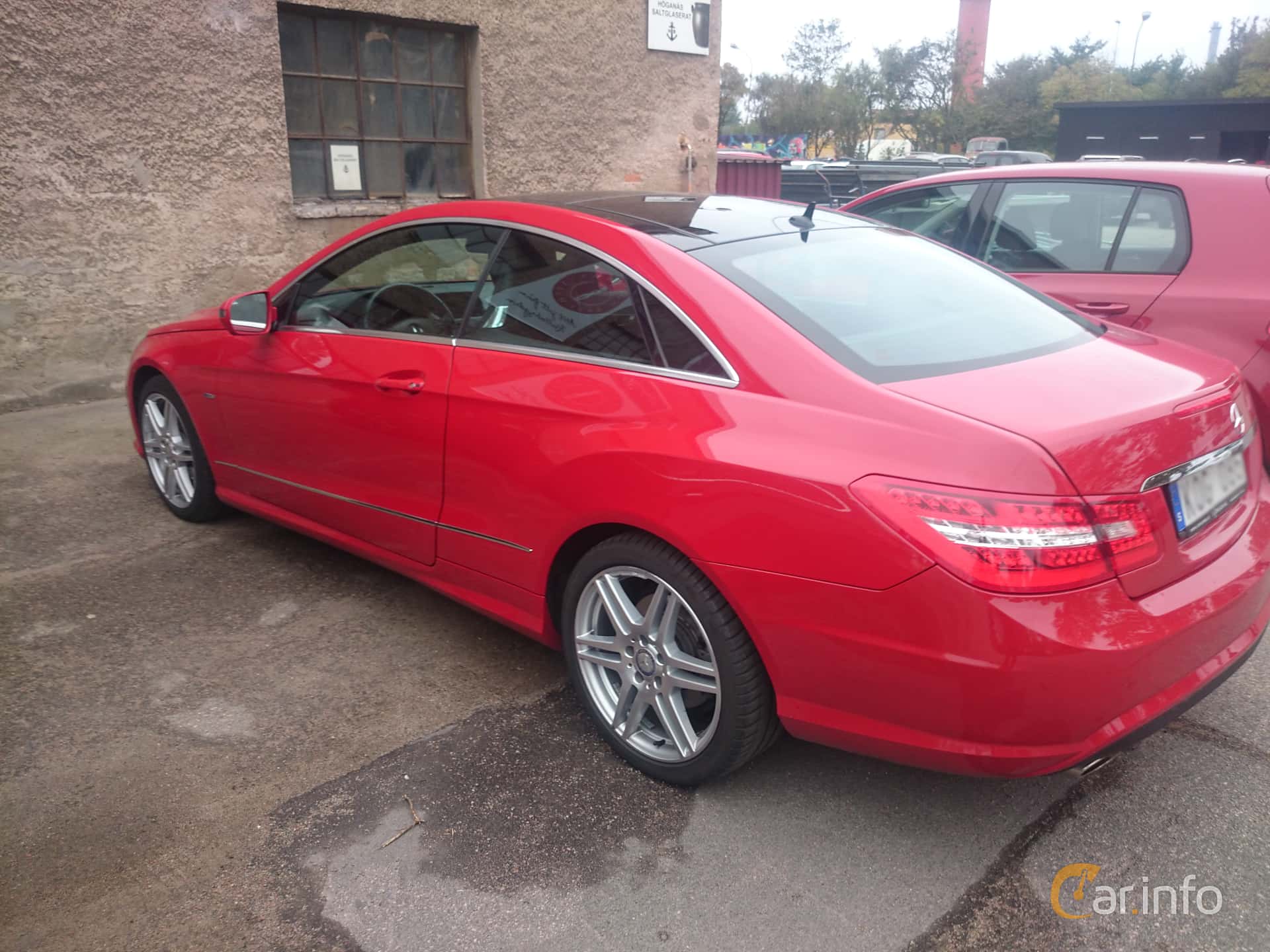 Mercedes-Benz E 350 CGI BlueEFFICIENCY W212