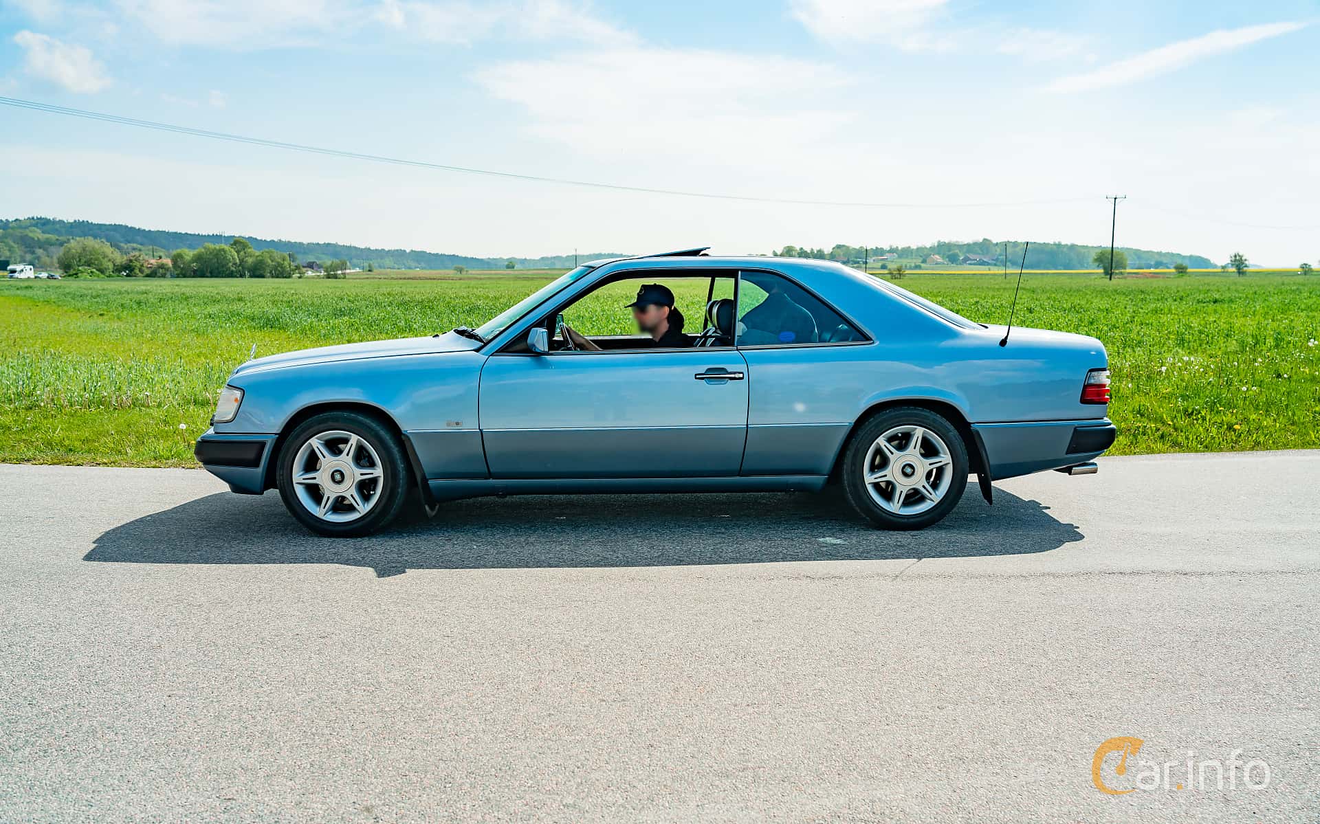 Mercedes-Benz 300 CE-24  Manual, 220hp, 1993