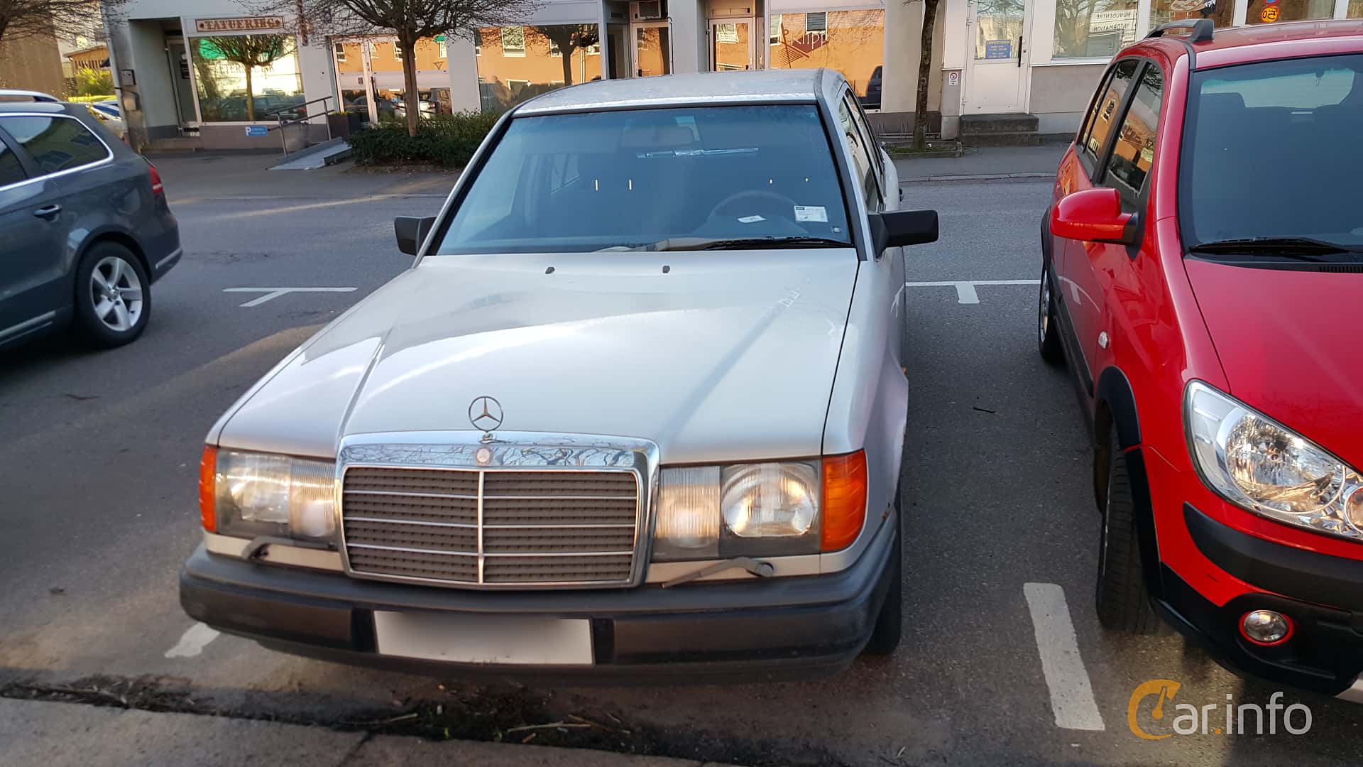Mercedes-Benz 200  Manual, 109hp, 1987