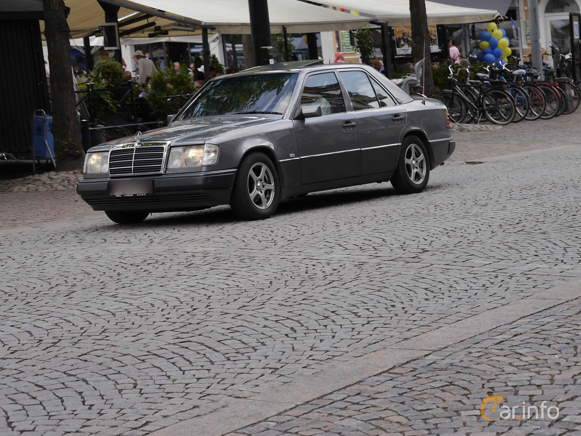 Mercedes-Benz 300 D  4G-Tronic, 113hp, 1991