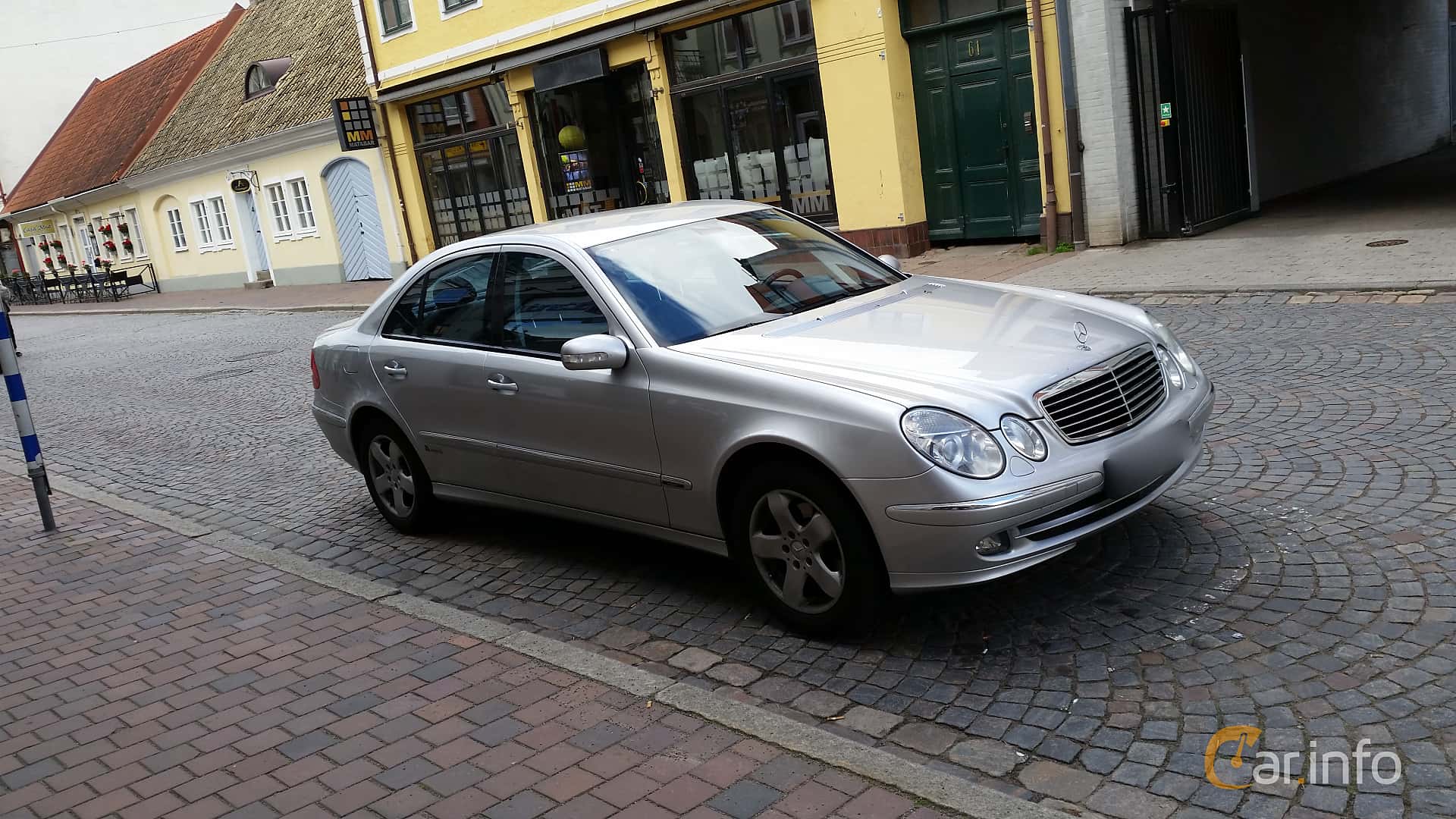 Mercedes-Benz E 200 Kompressor Manual, 6-speed