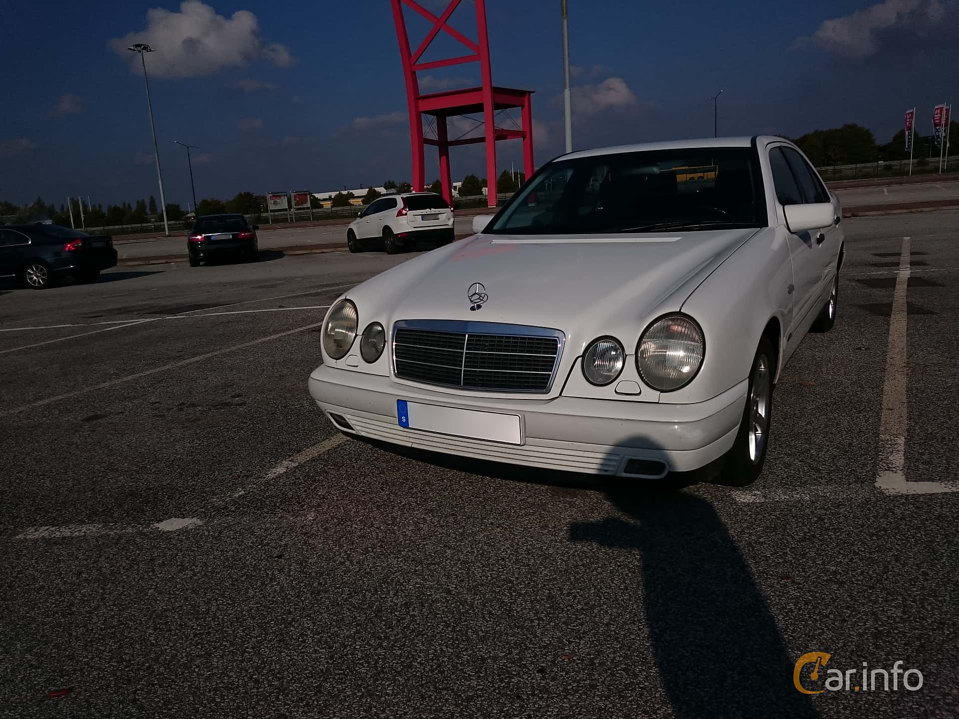 Mercedes-Benz E 200  Automatic, 136hp, 1998