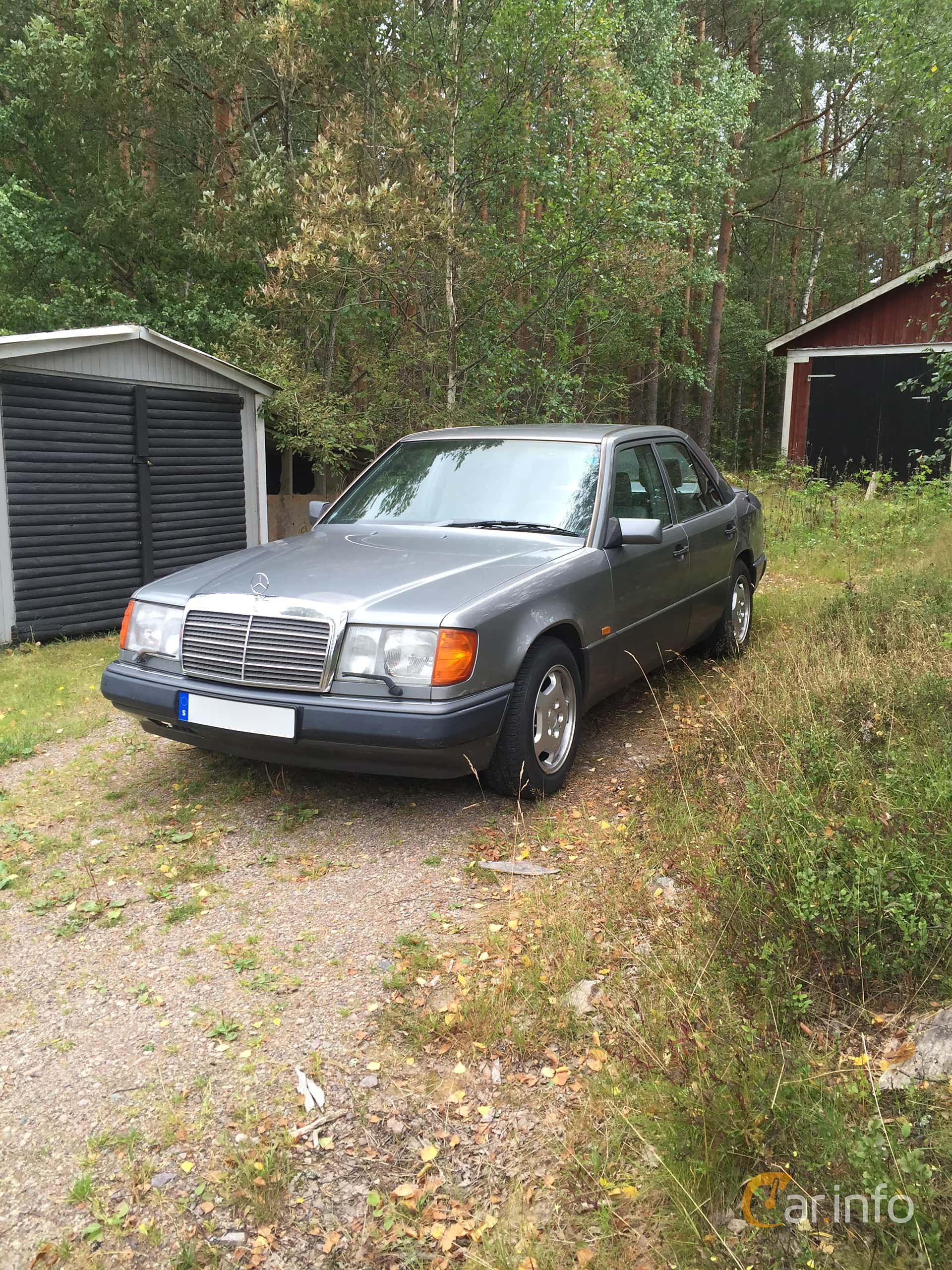 Mercedes-Benz 300 E  180hp, 1991