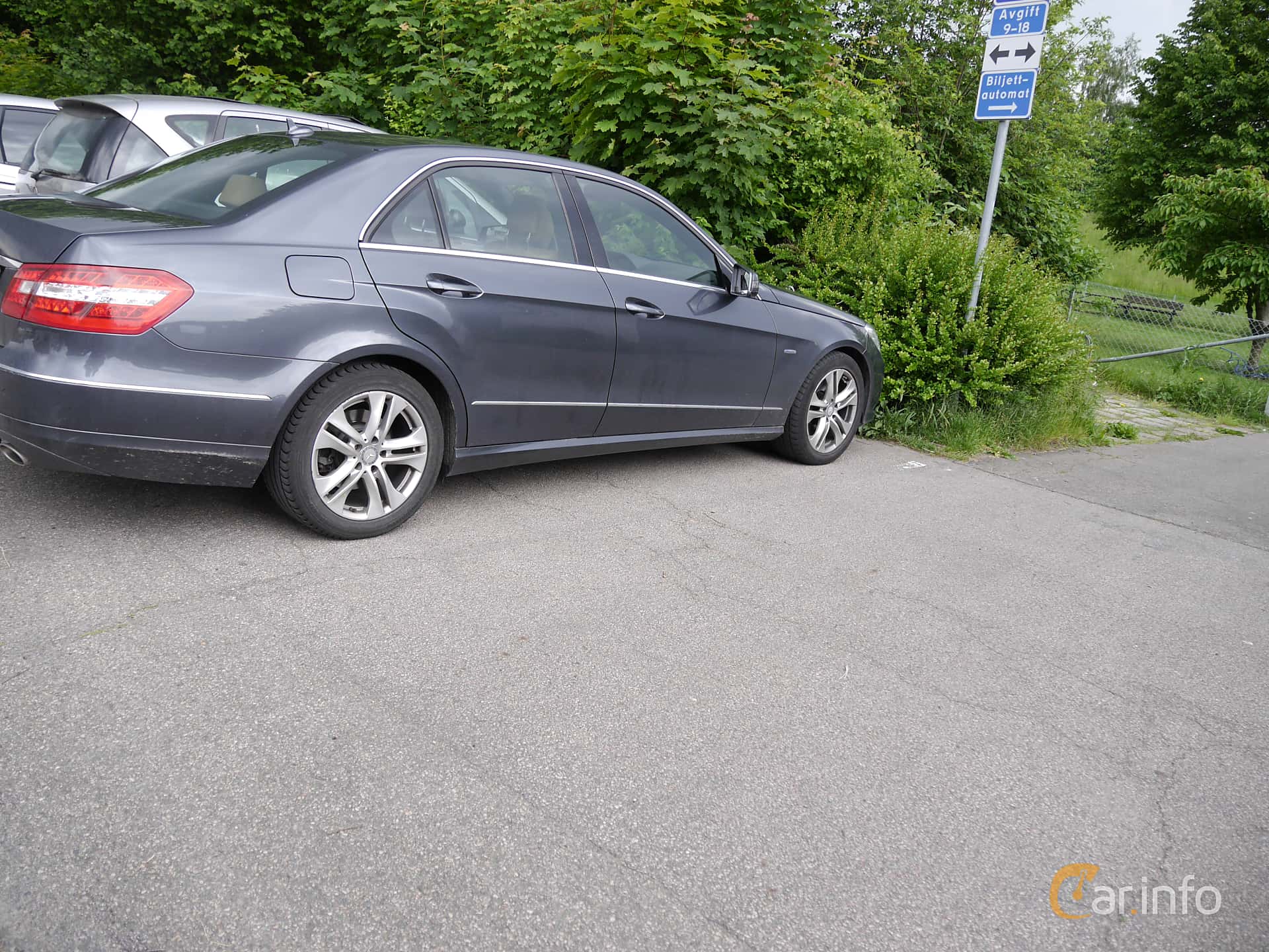 Mercedes-Benz E 300 CDI BlueEFFICIENCY  7G-Tronic, 231hp, 2011