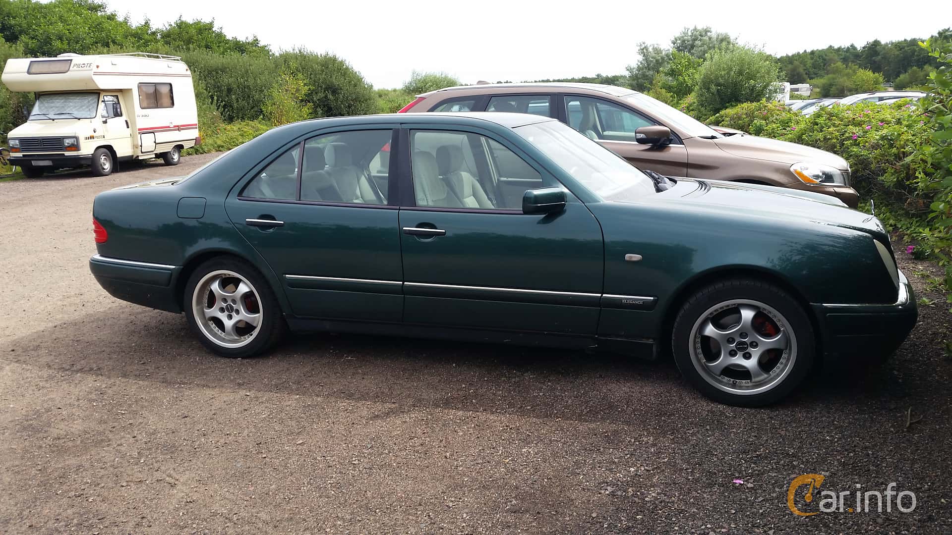 Mercedes-Benz E 200  136hp, 1998