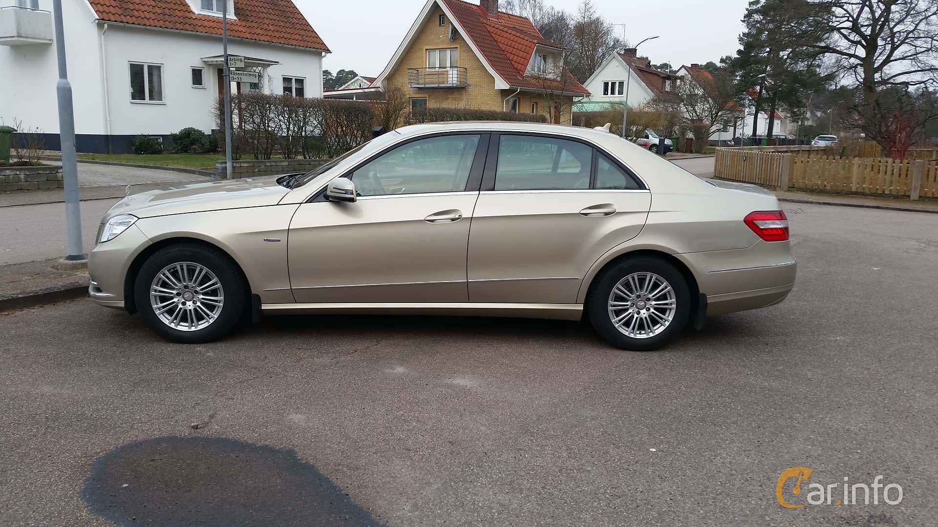 Mercedes-Benz E 250 CDI BlueEFFICIENCY  204hp, 2013