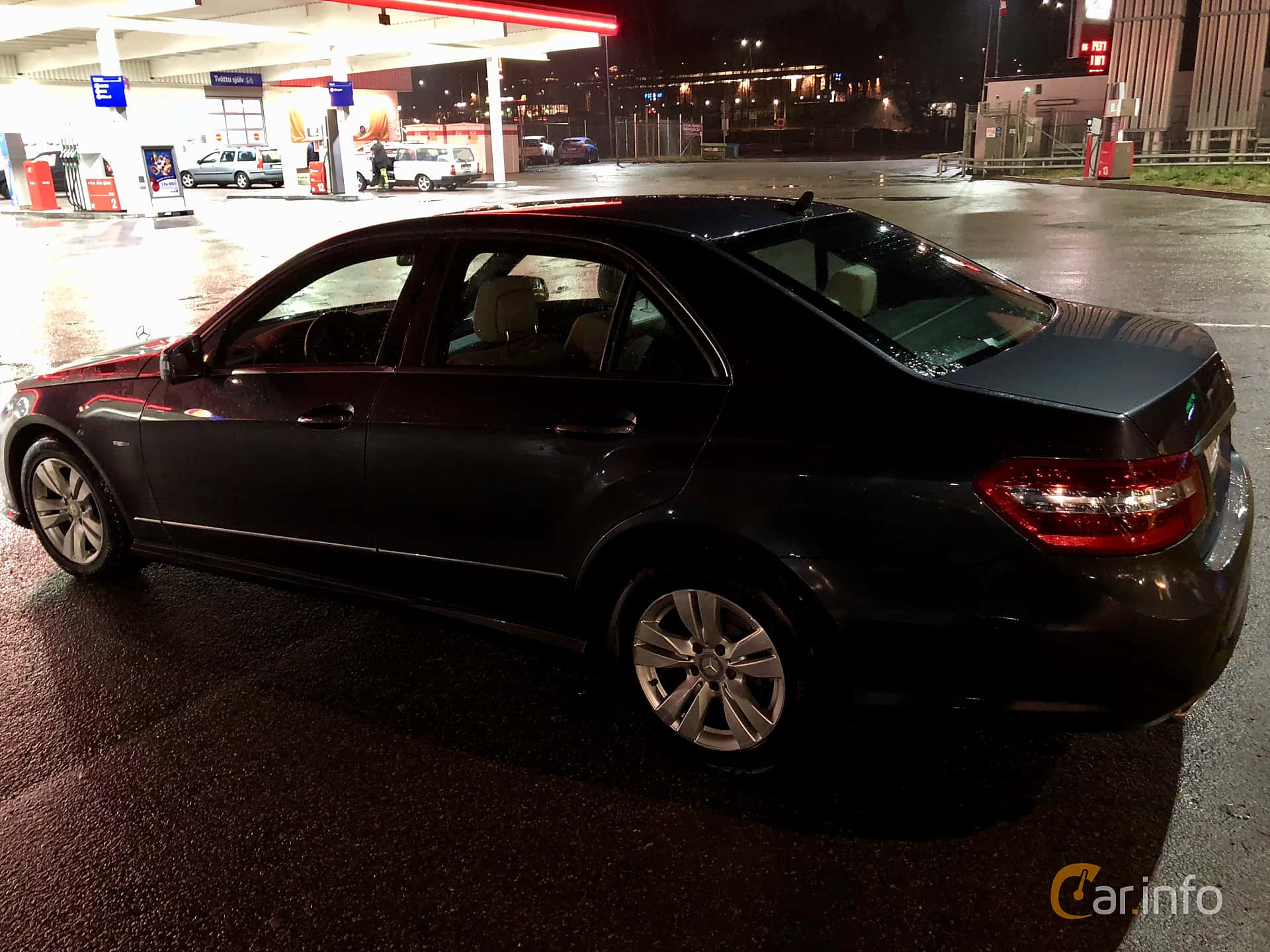 Mercedes-Benz E 220 CDI BlueEFFICIENCY  5G-Tronic, 170hp, 2011