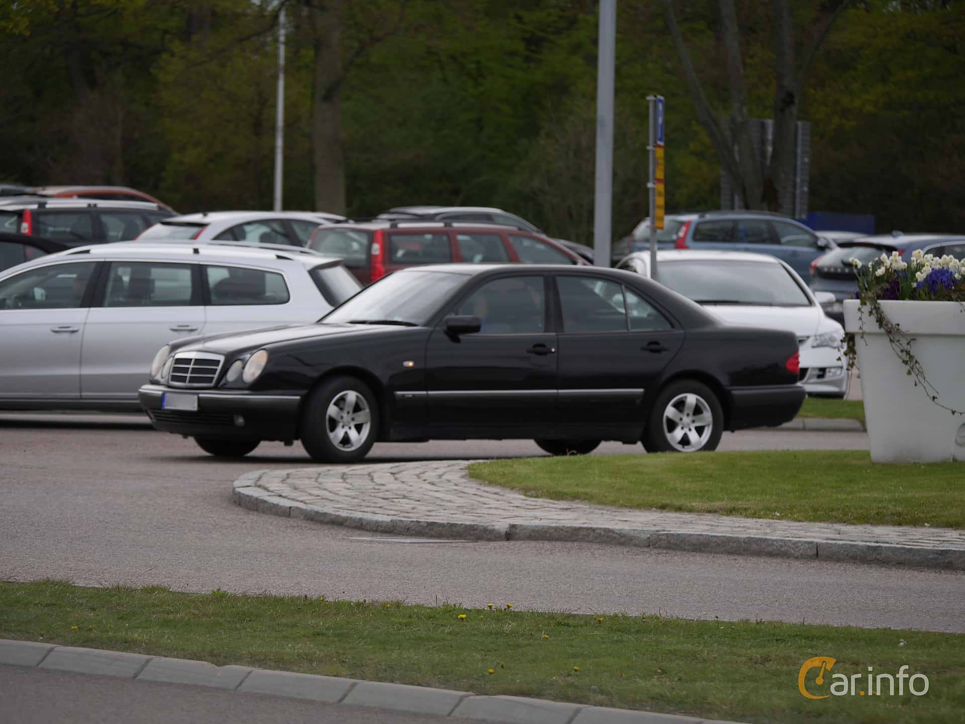 Mercedes-Benz E 240 W210