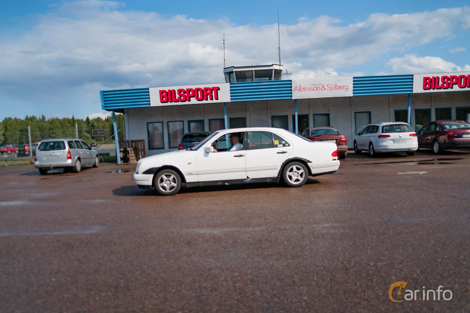 Mercedes-Benz E 200  136hp, 1996