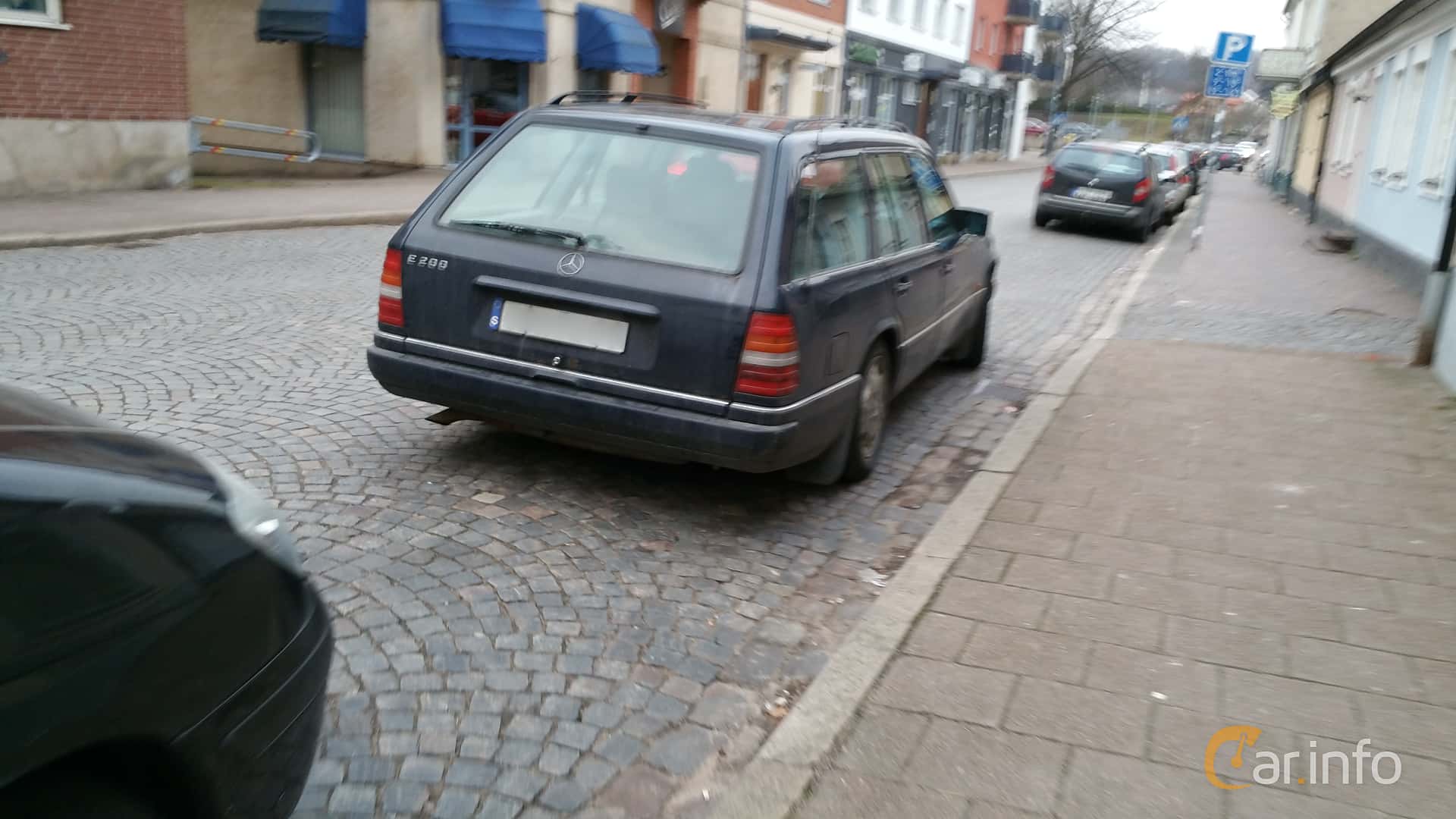 Mercedes-Benz E 200 T  Automatic, 136hp, 1996