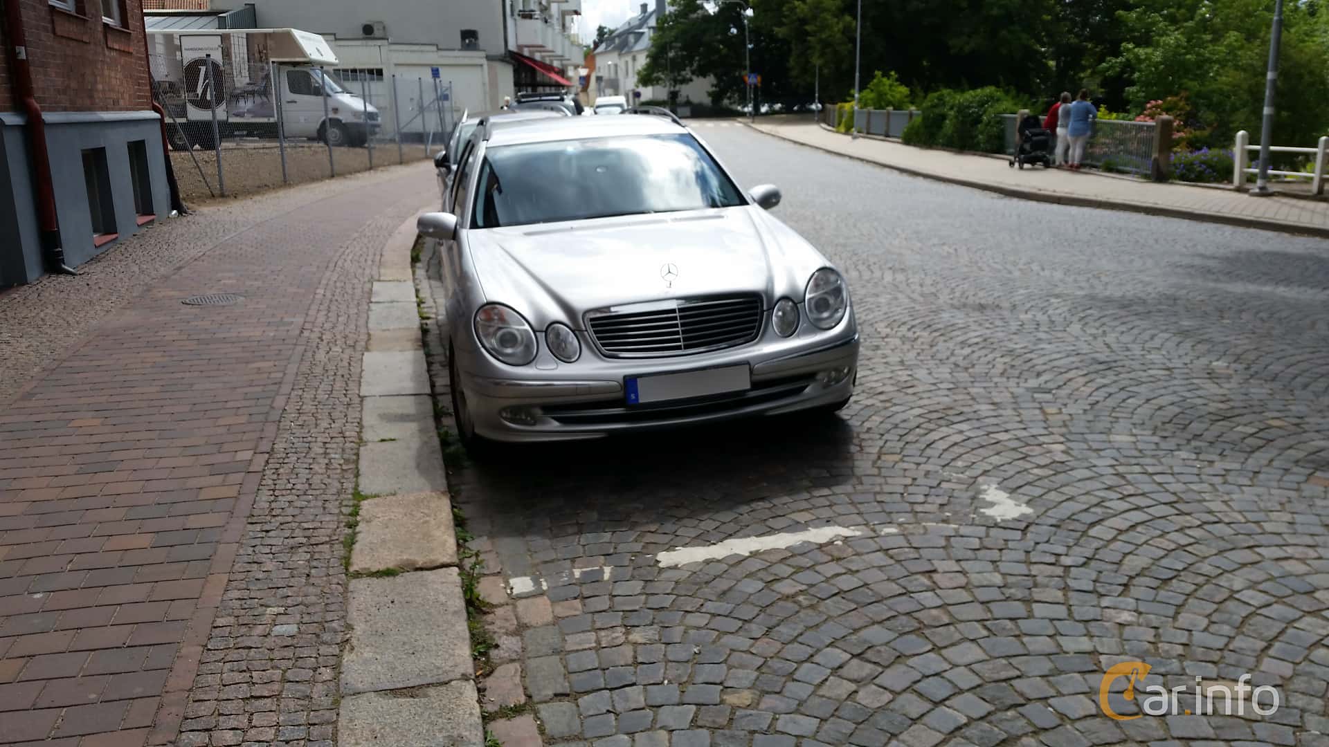 Mercedes-Benz E 240 T  5G-Tronic, 177hp, 2003