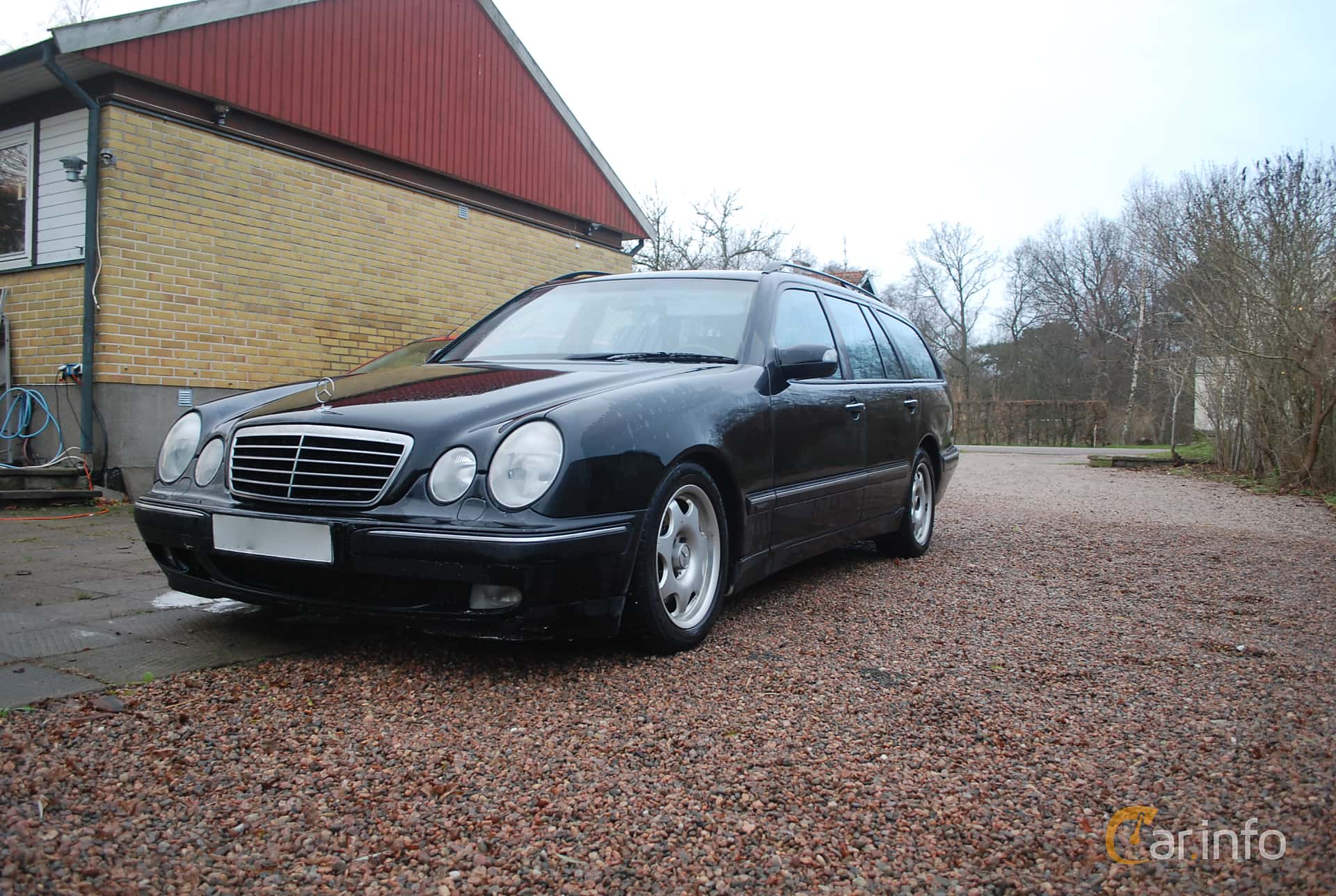 Mercedes-Benz E 320 T CDI  Automatic, 197hp, 2003