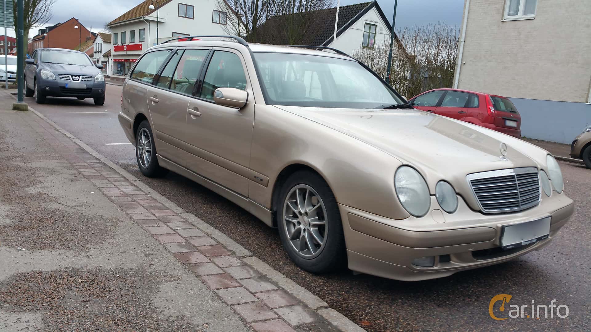 Mercedes-Benz E 240 T  Manual, 170hp, 2003