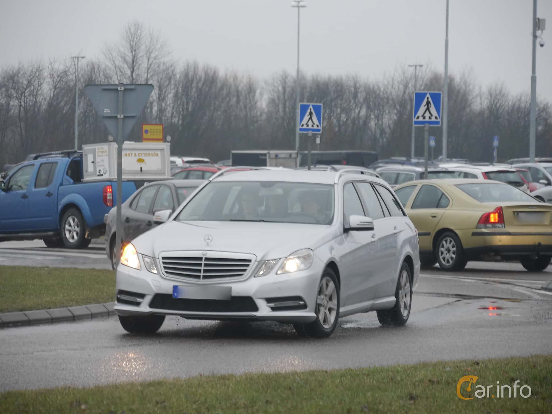 Mercedes-Benz E 220 T CDI BlueEFFICIENCY  Manual, 170hp, 2013