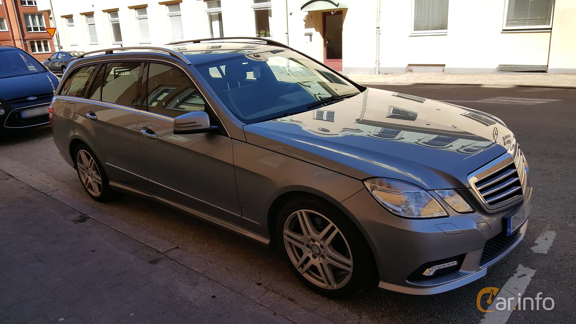 Mercedes-Benz E 350 T CGI BlueEFFICIENCY  7G-Tronic, 292hp, 2011