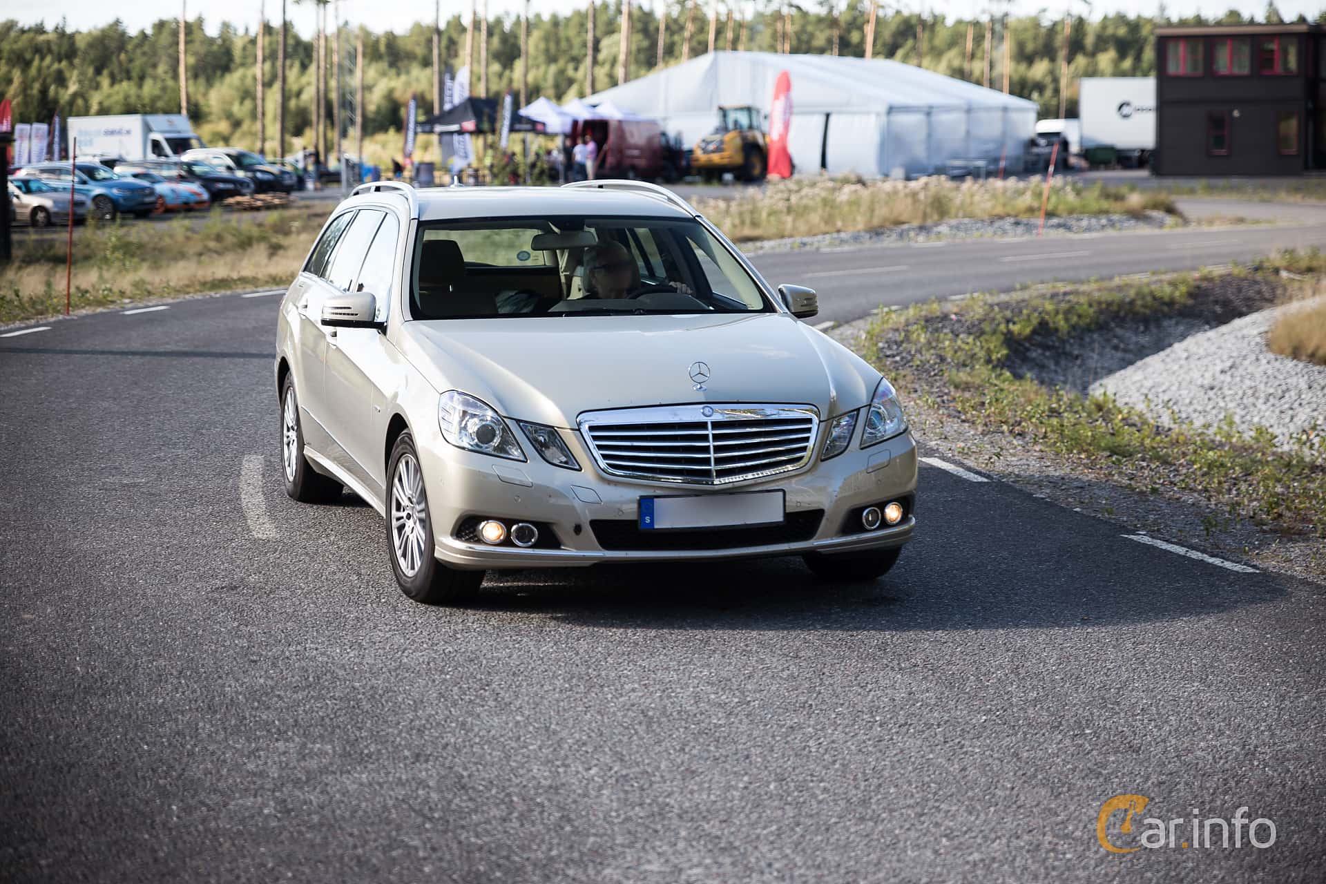 Mercedes-Benz E 200 T CDI BlueEFFICIENCY  5G-Tronic, 136hp, 2011