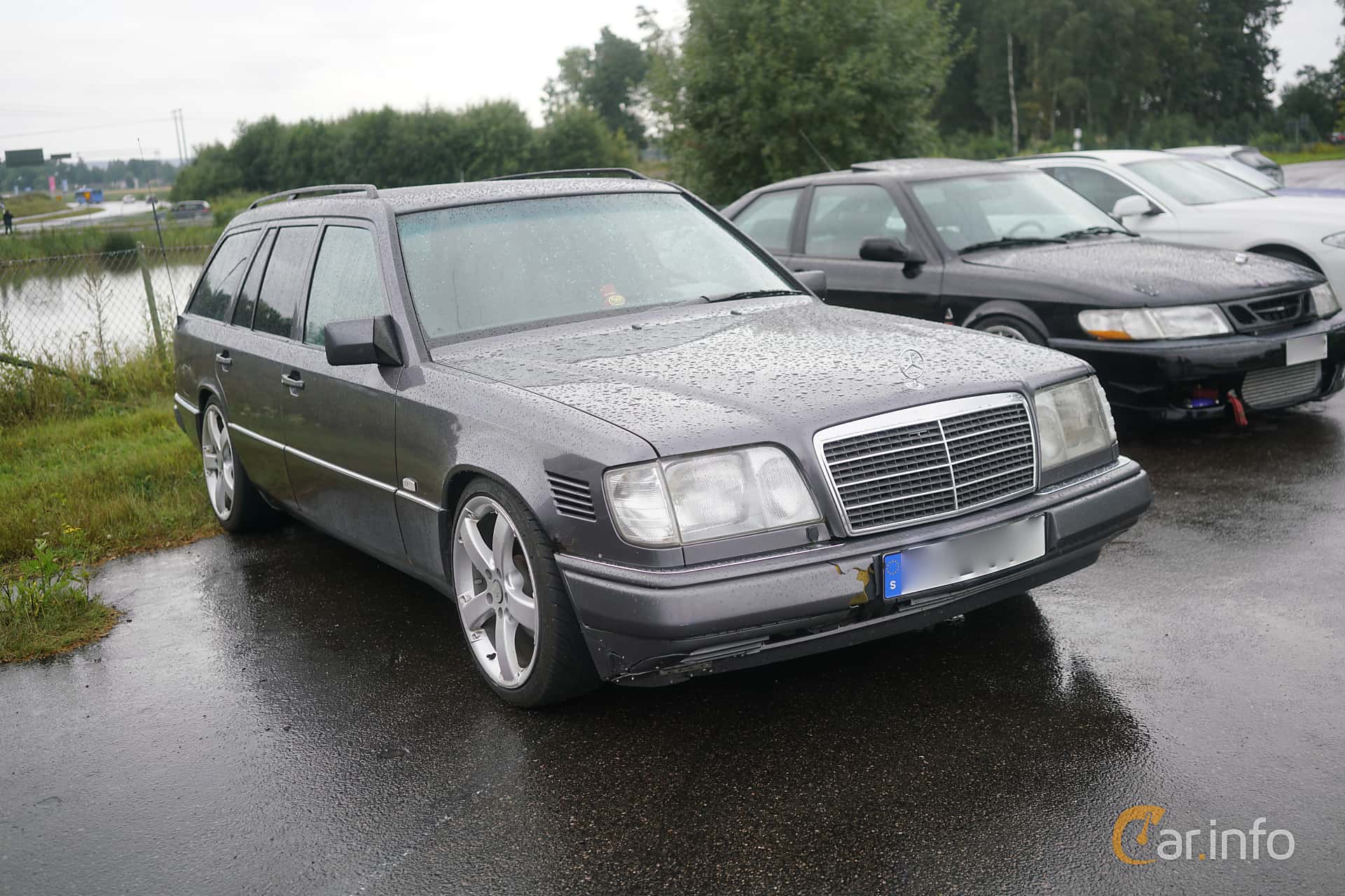 Mercedes-Benz E 300 T D  Automatic, 136hp, 1996