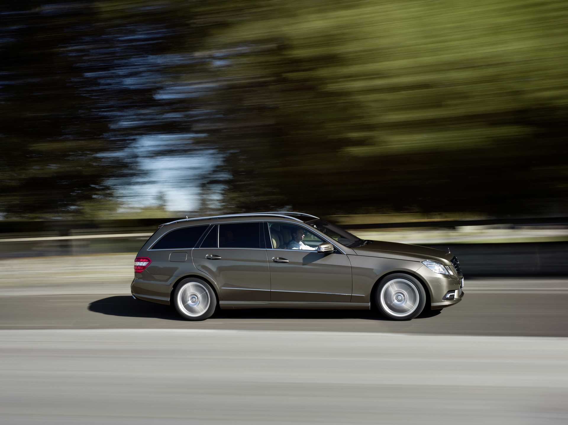 Mercedes-Benz E 500 T  7G-Tronic, 388hp, 2011