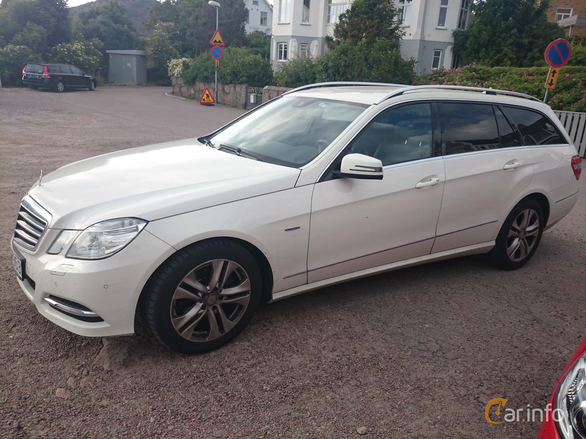 Mercedes-Benz E 500 T 4MATIC BlueEFFICIENCY  7G-Tronic Plus, 408hp, 2013