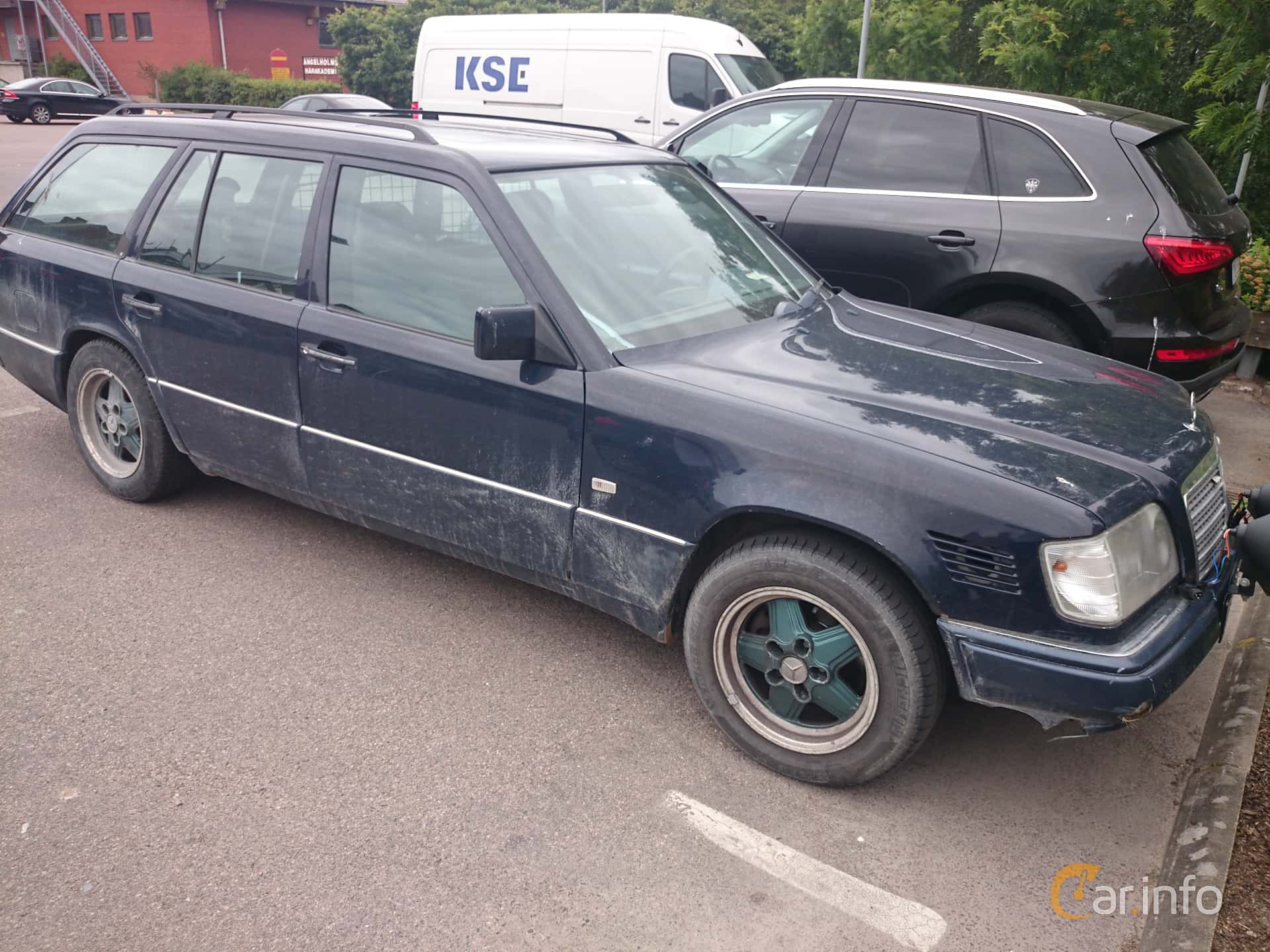 Mercedes-Benz E 300 T TD  Automatic, 147hp, 1996