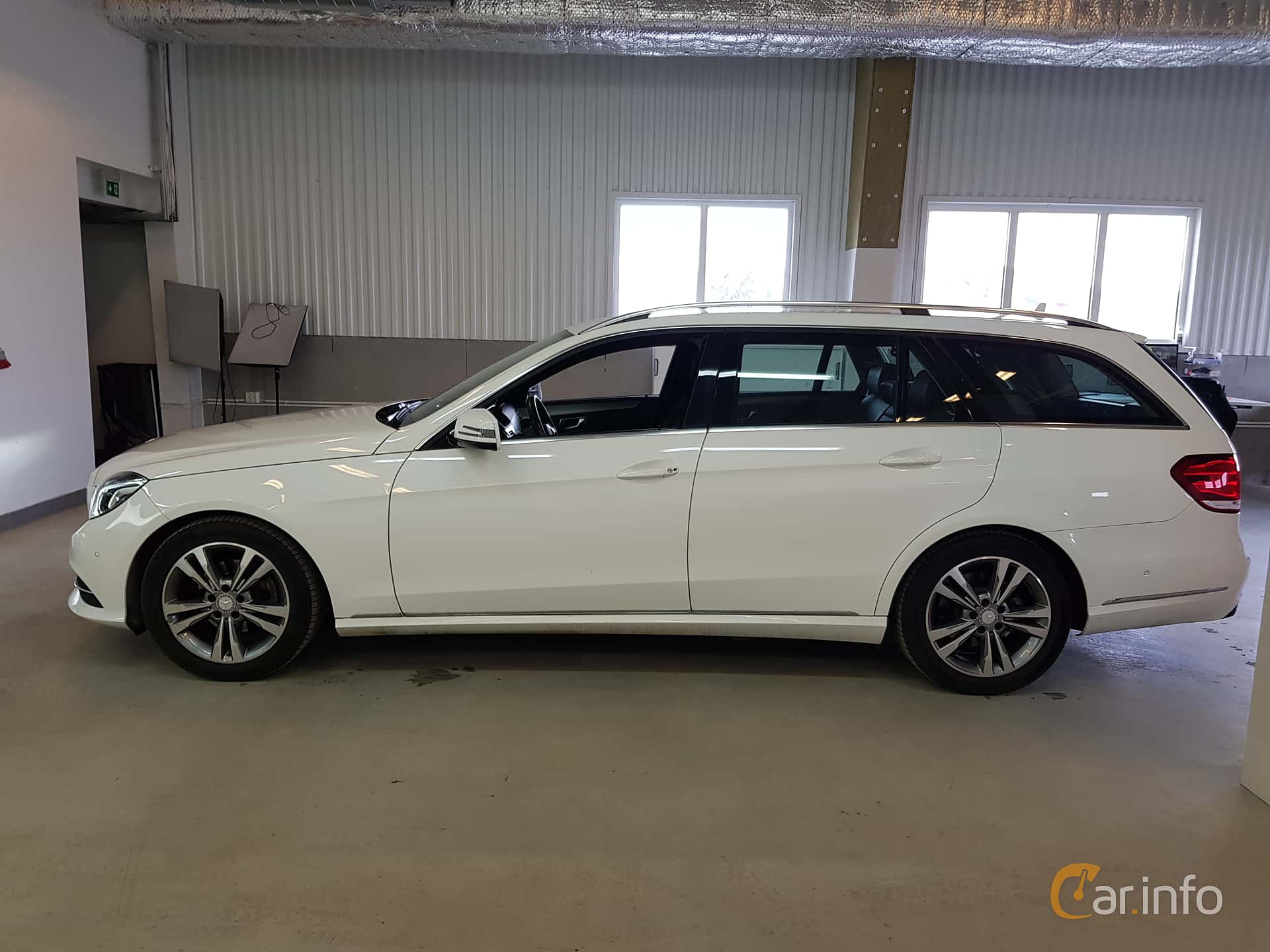 Mercedes-Benz E 200 T  7G-Tronic Plus, 184hp, 2015