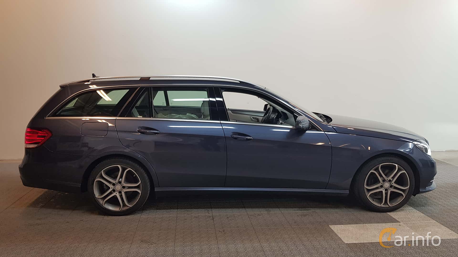 Mercedes-Benz E 220 CDI BlueEFFICIENCY generation W212 Facelift, Manual, 6-speed