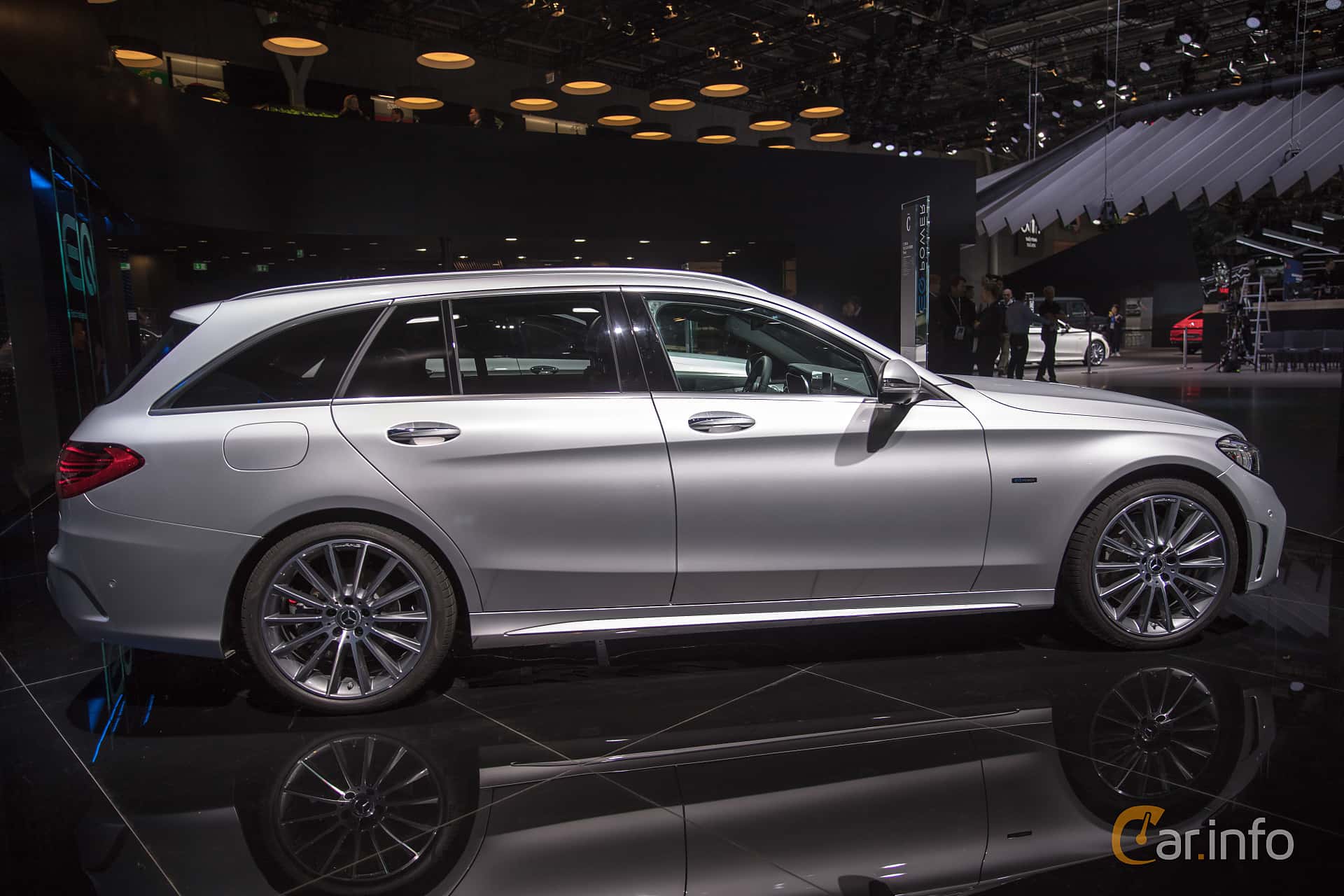 Mercedes-Benz E 300 de T PLUG-IN 9G-Tronic