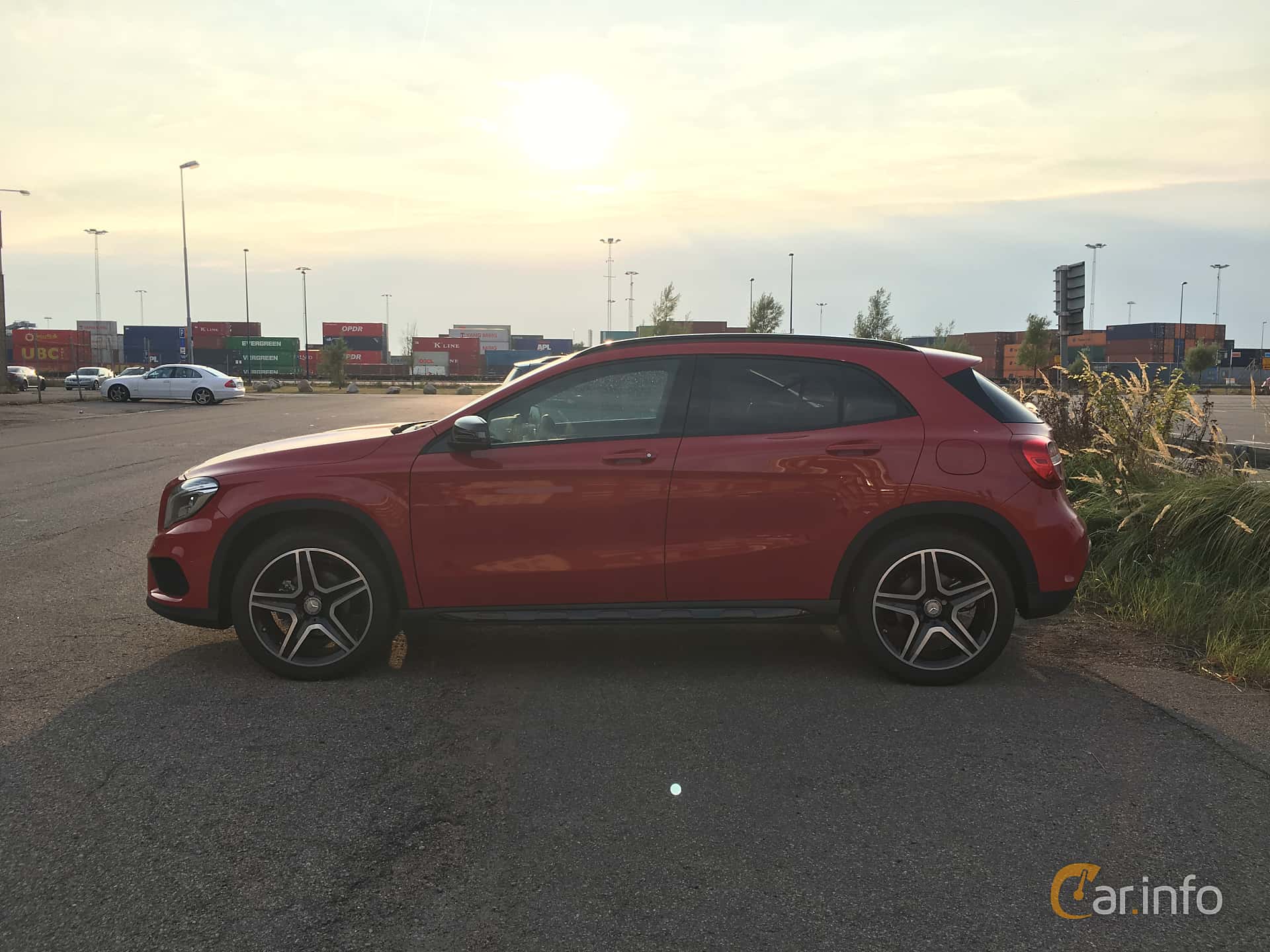 Mercedes-Benz GLA 200 d  Manual, 136hp, 2016